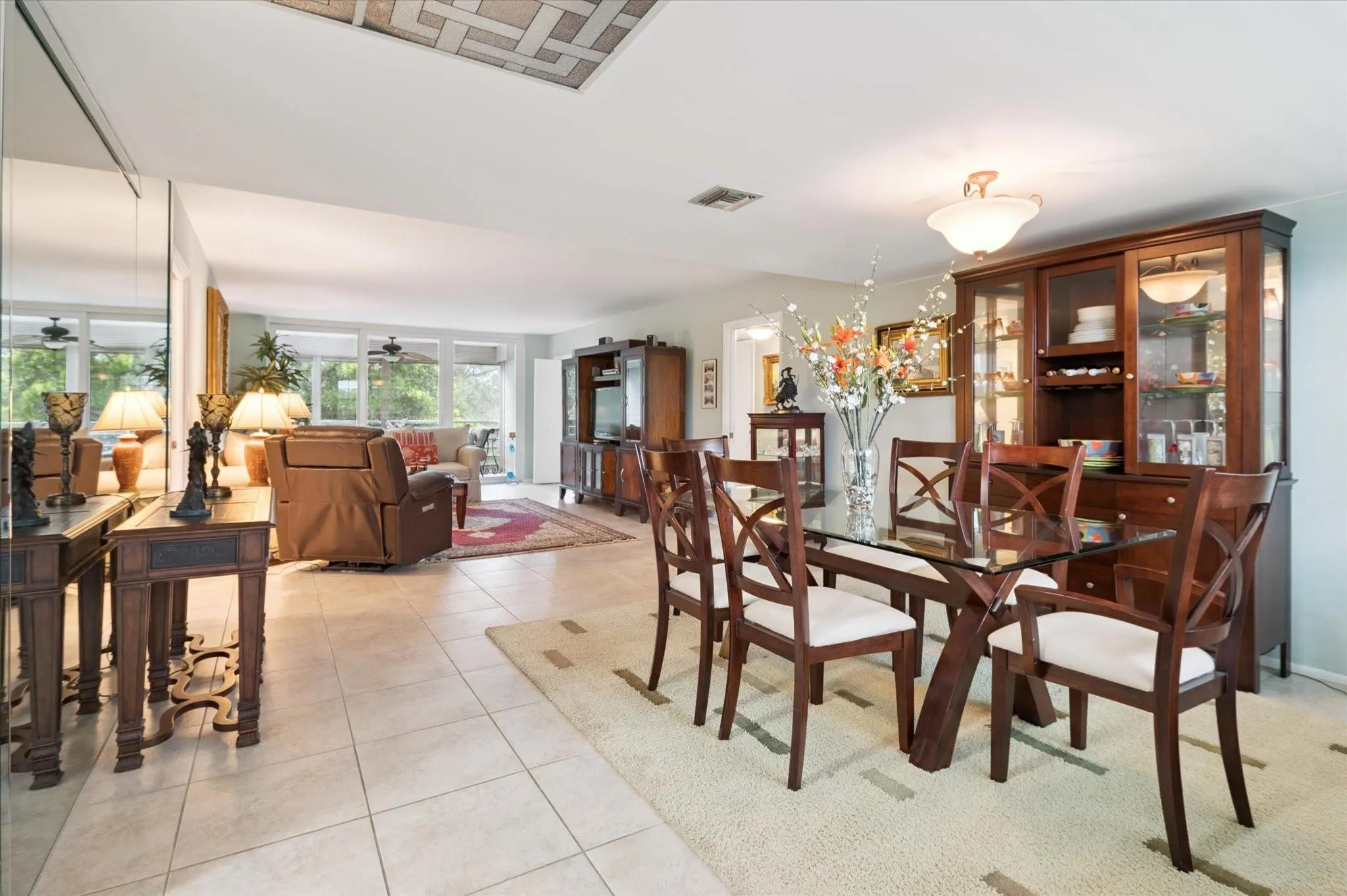 3900 Oaks Clubhouse Dr, #409