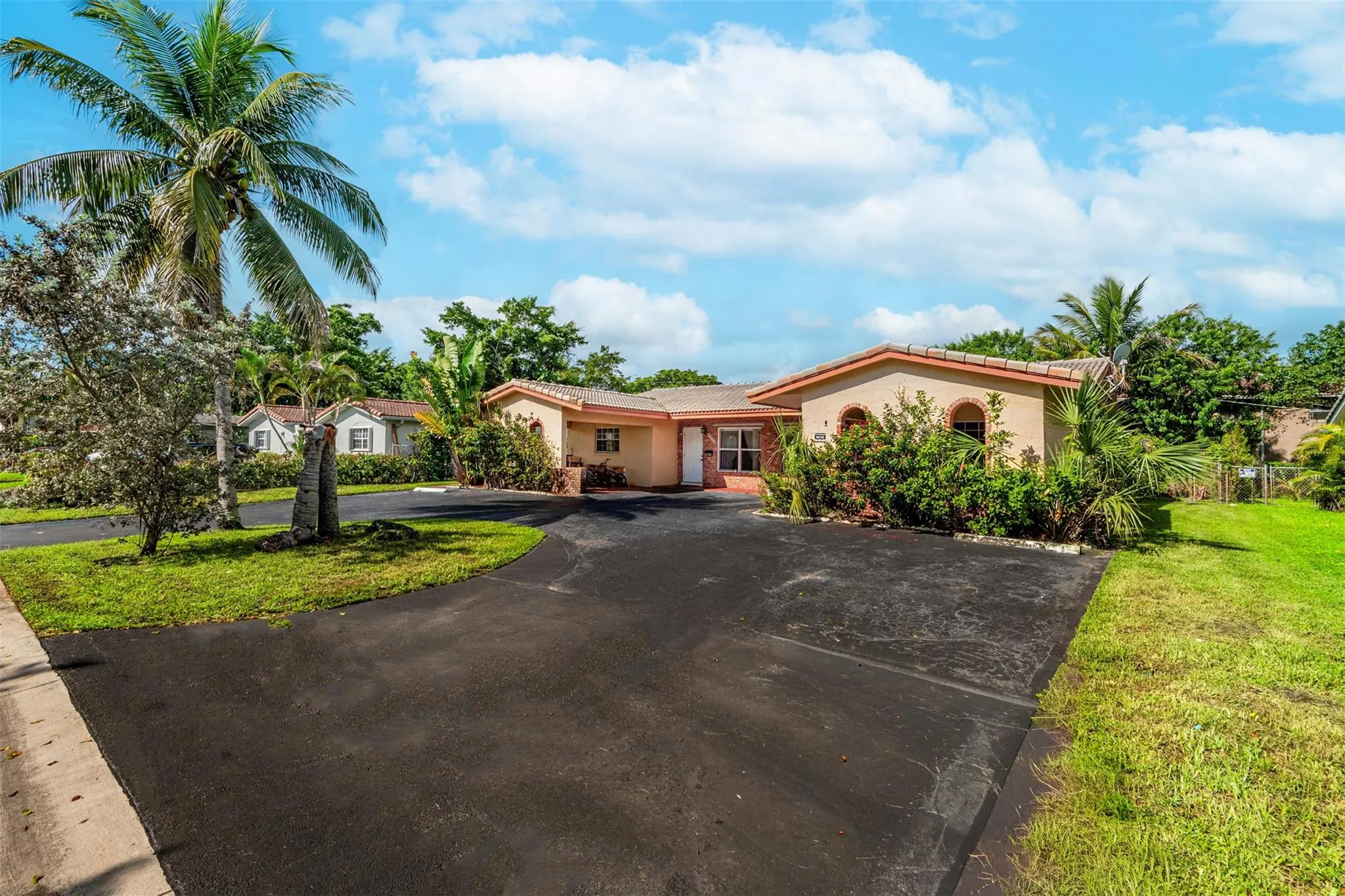 3660 NW 80TH AVE.