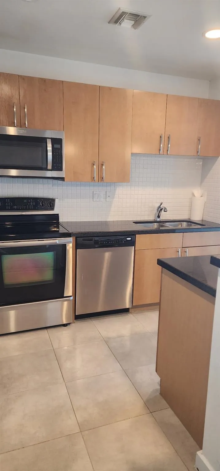 300 S Australian Ave, #403