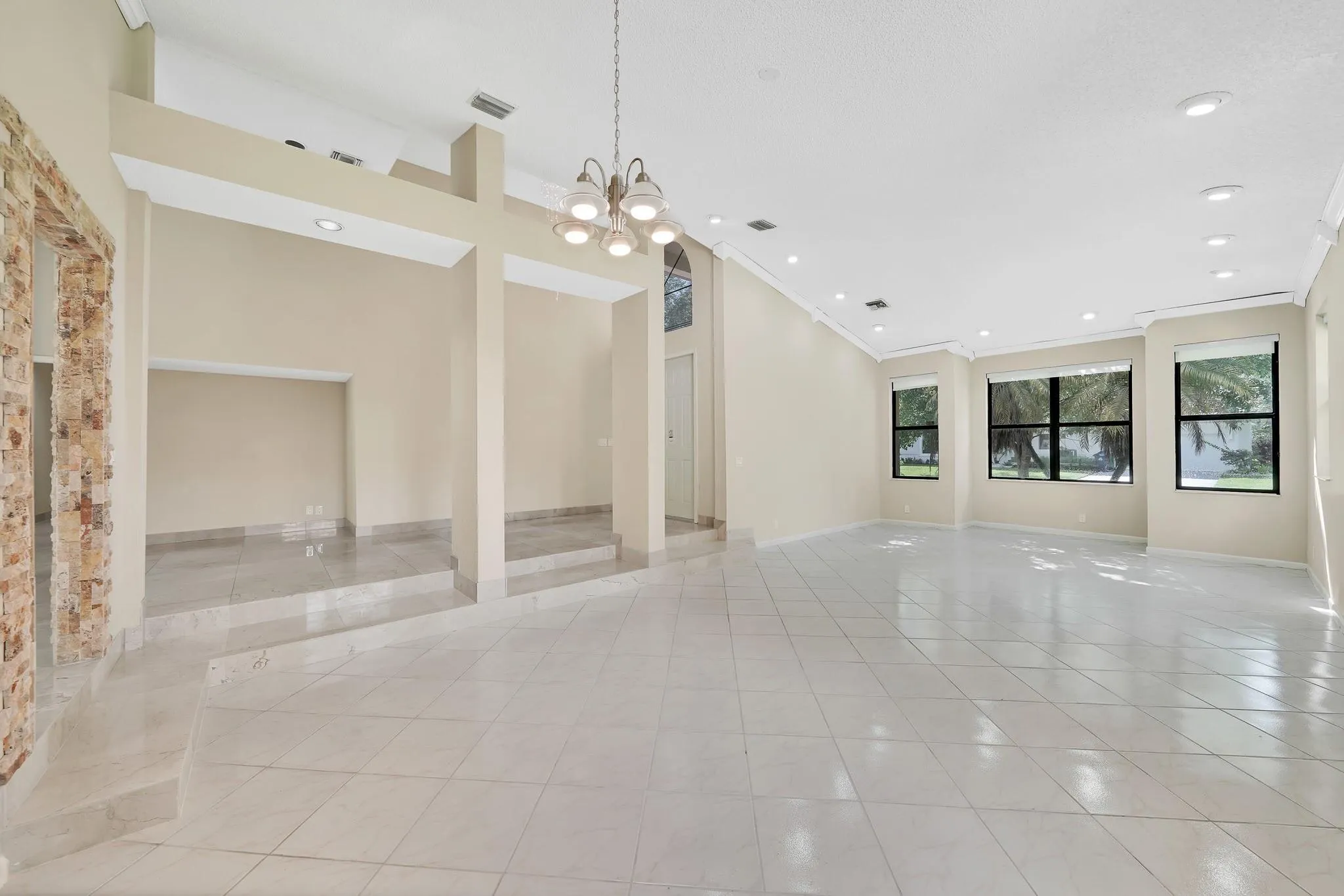 645 NW 102nd Ave
