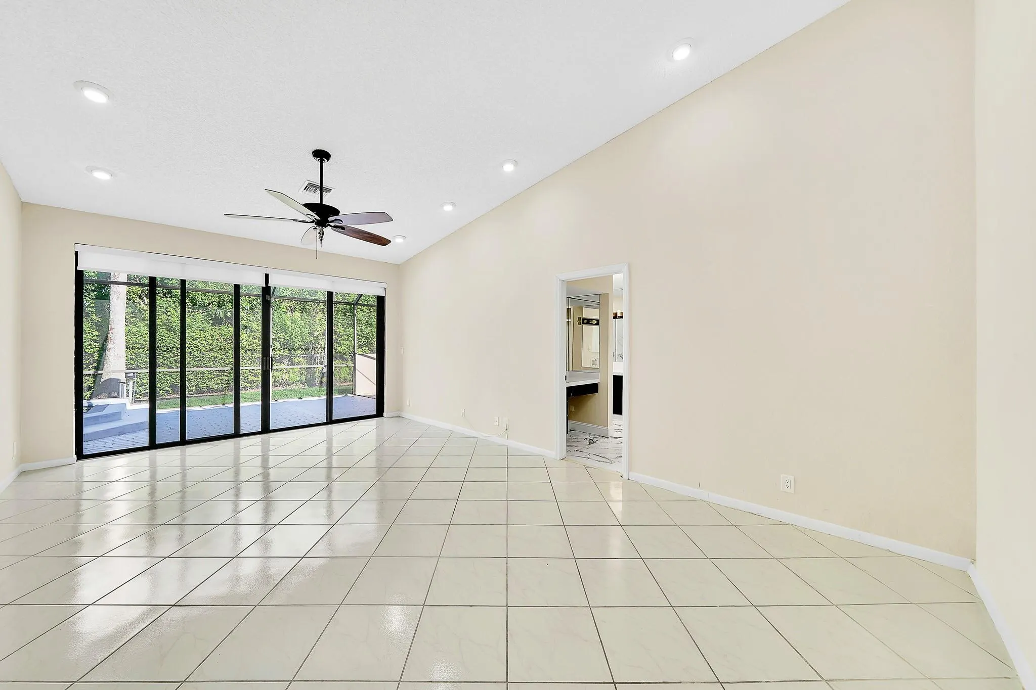 645 NW 102nd Ave