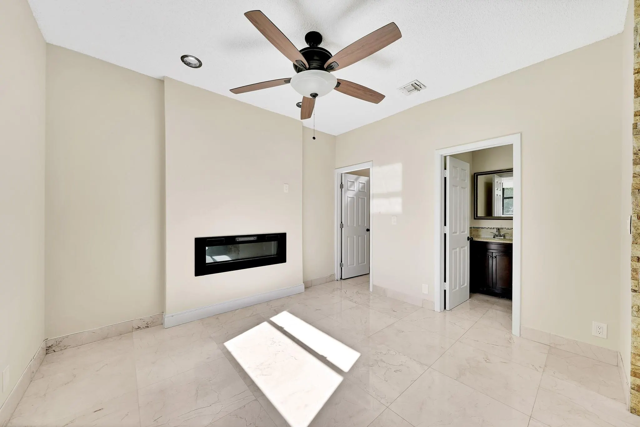 645 NW 102nd Ave