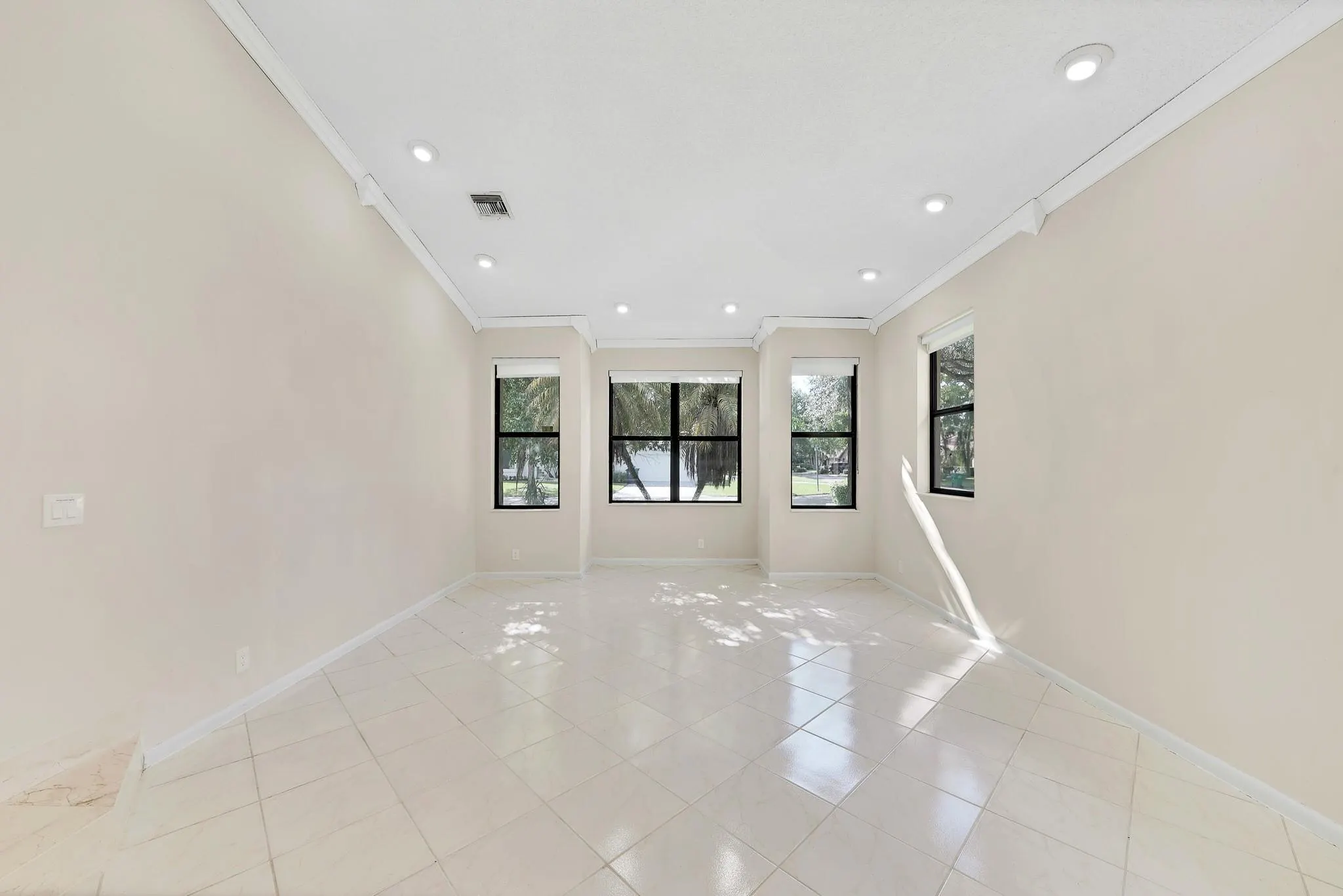 645 NW 102nd Ave