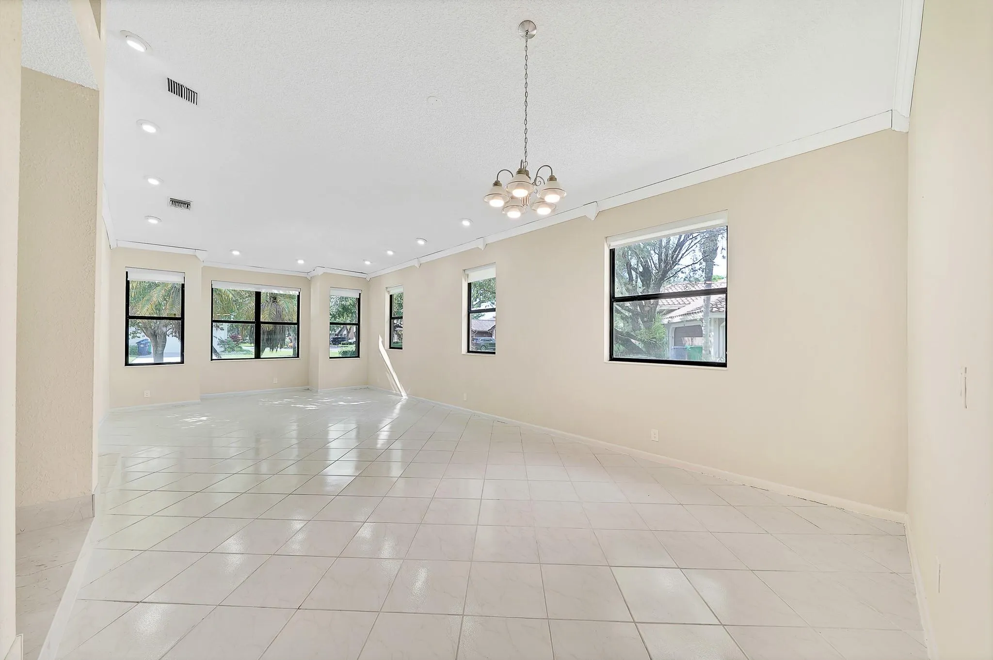 645 NW 102nd Ave