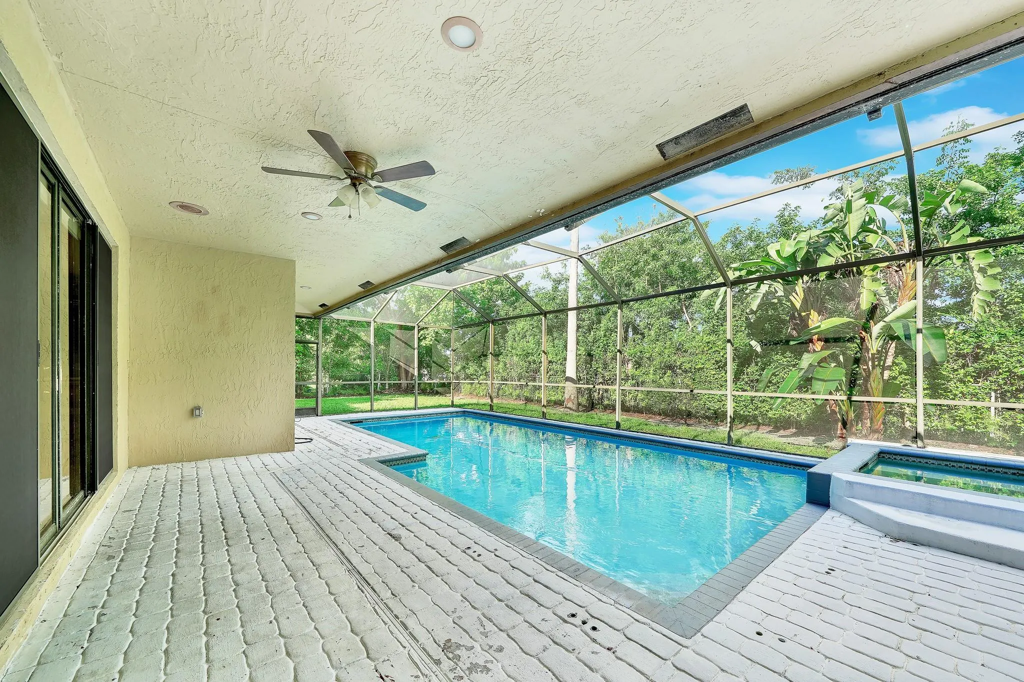 645 NW 102nd Ave