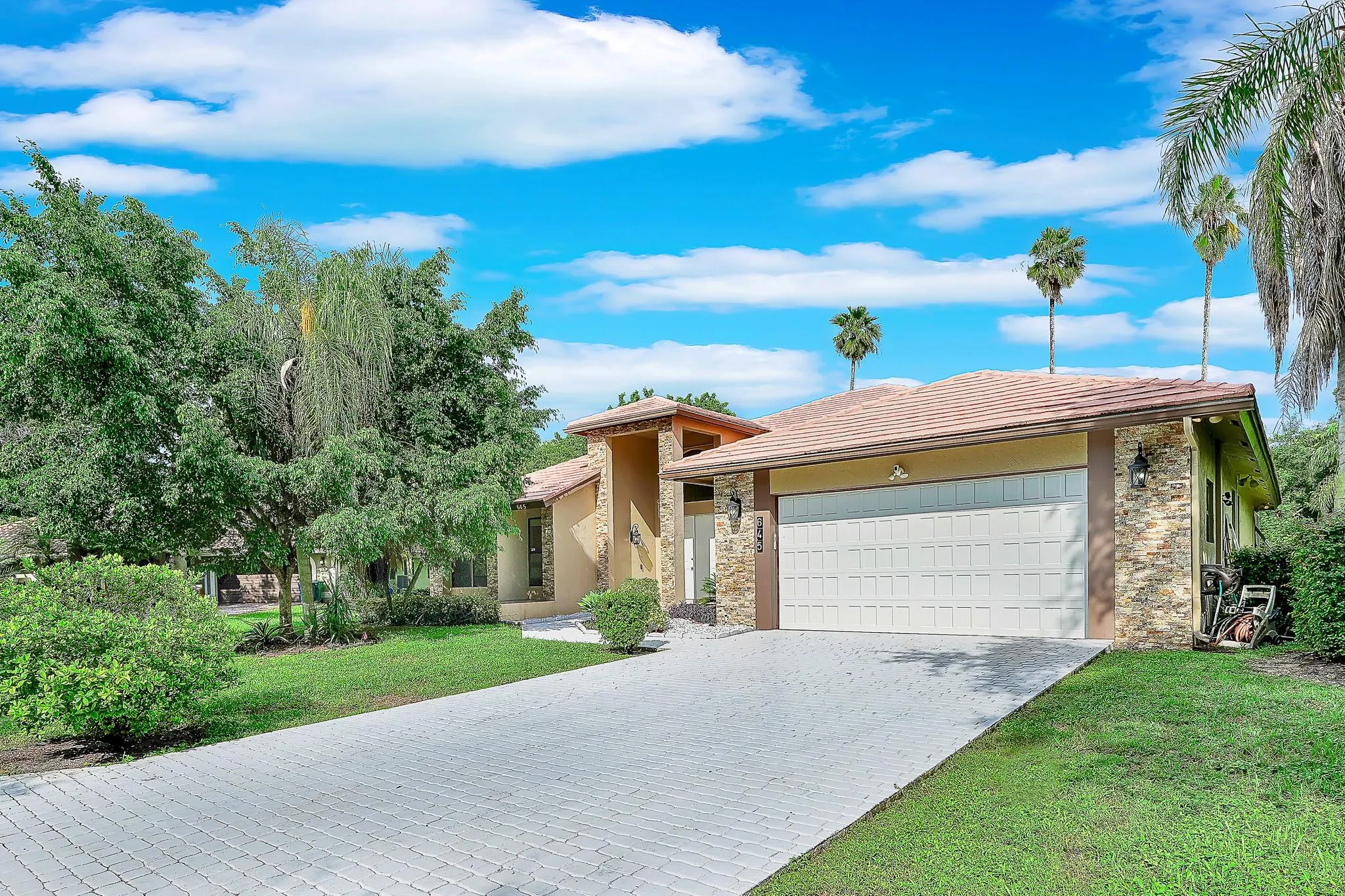 645 NW 102nd Ave