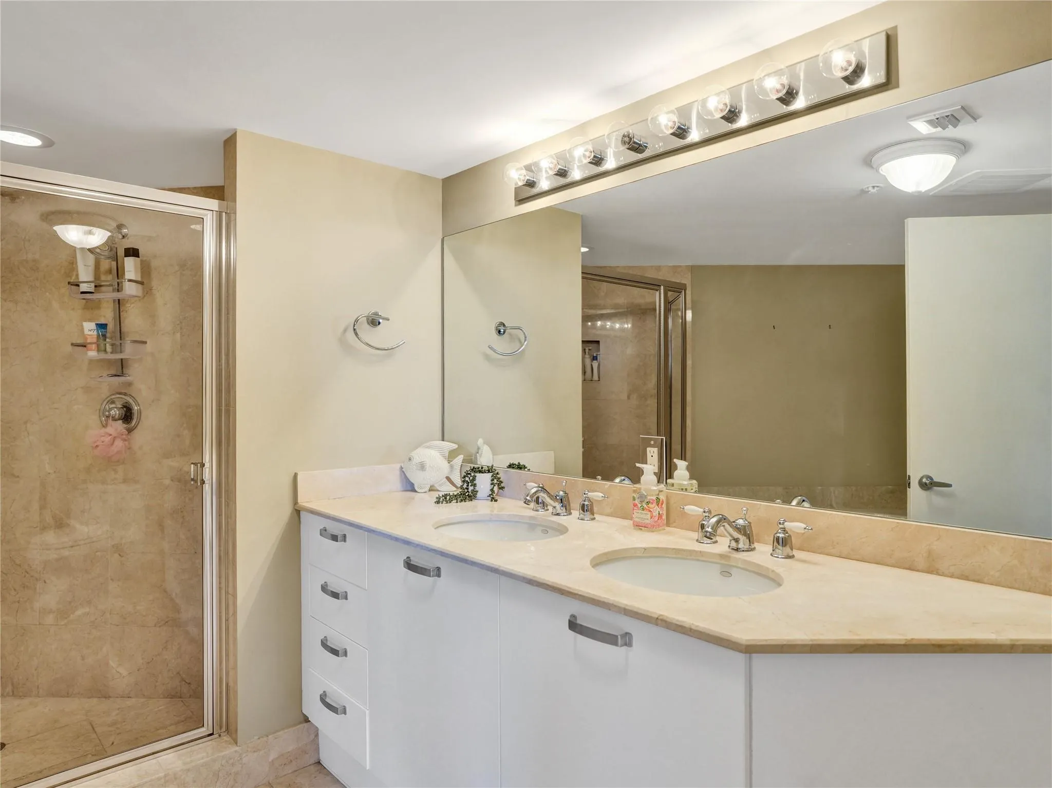 2001 N Ocean Blvd, #502