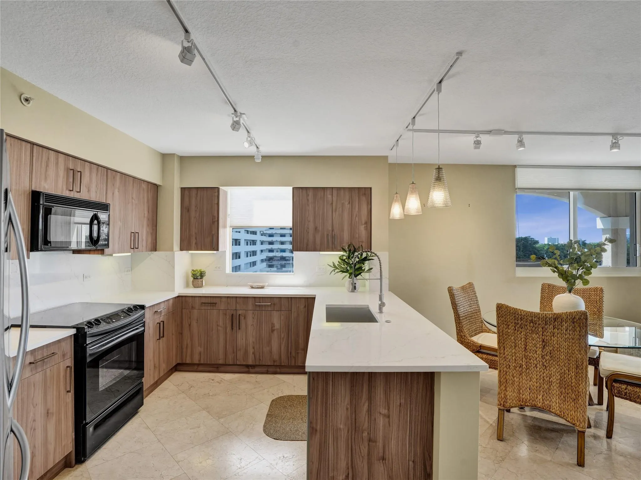 2001 N Ocean Blvd, #502