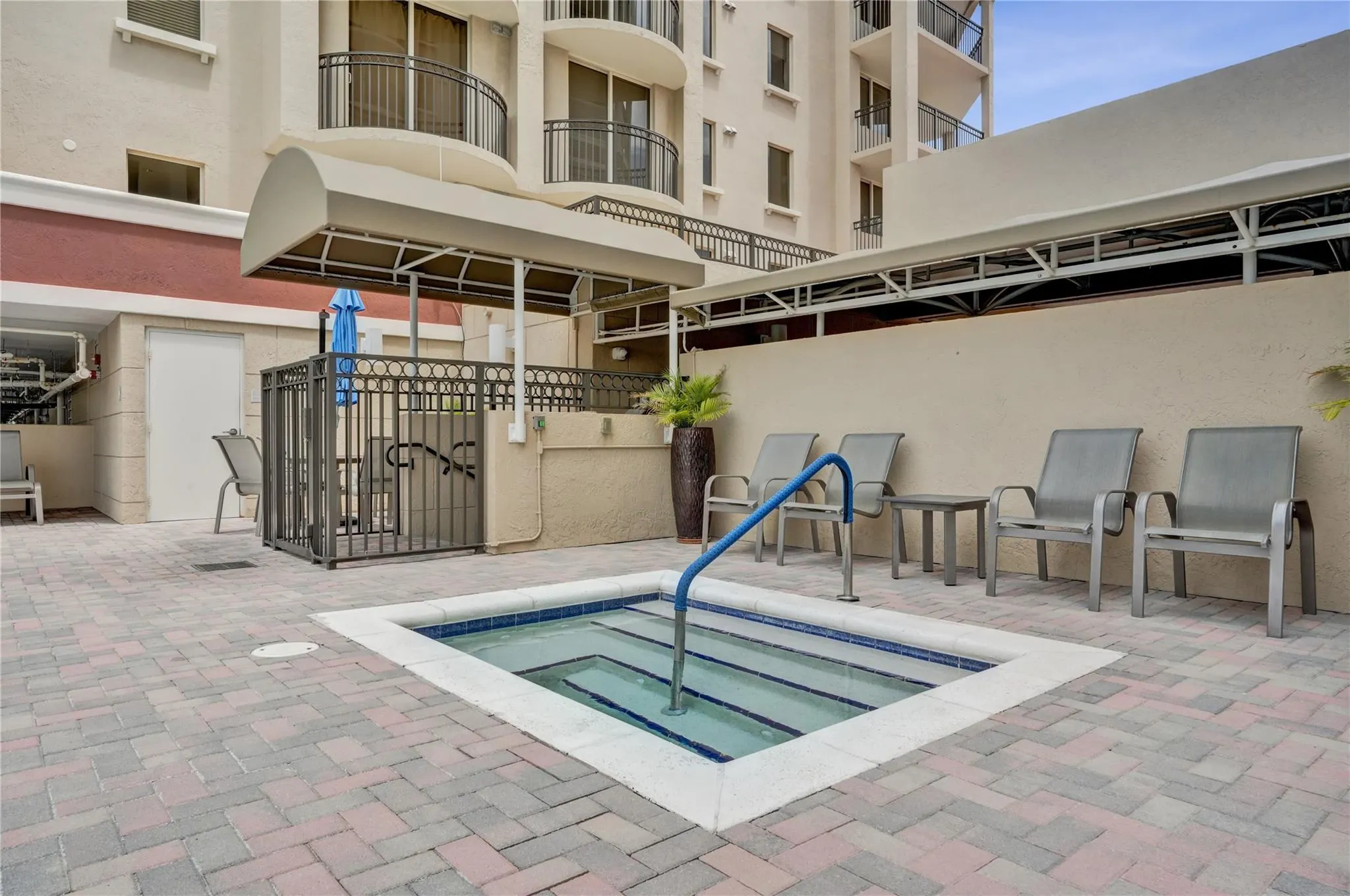 2001 N Ocean Blvd, #502