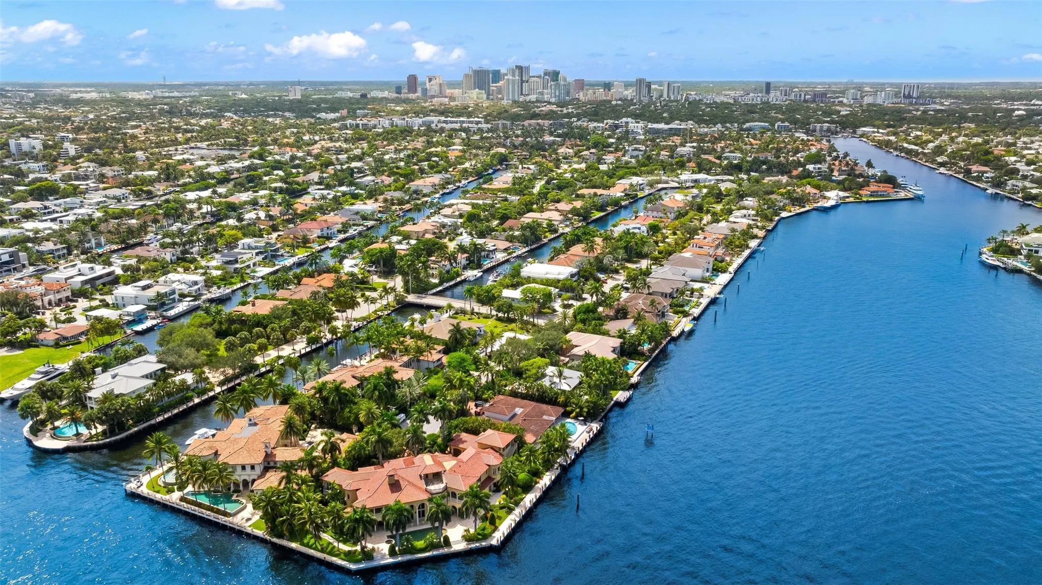2701 Aqua Vista Blvd