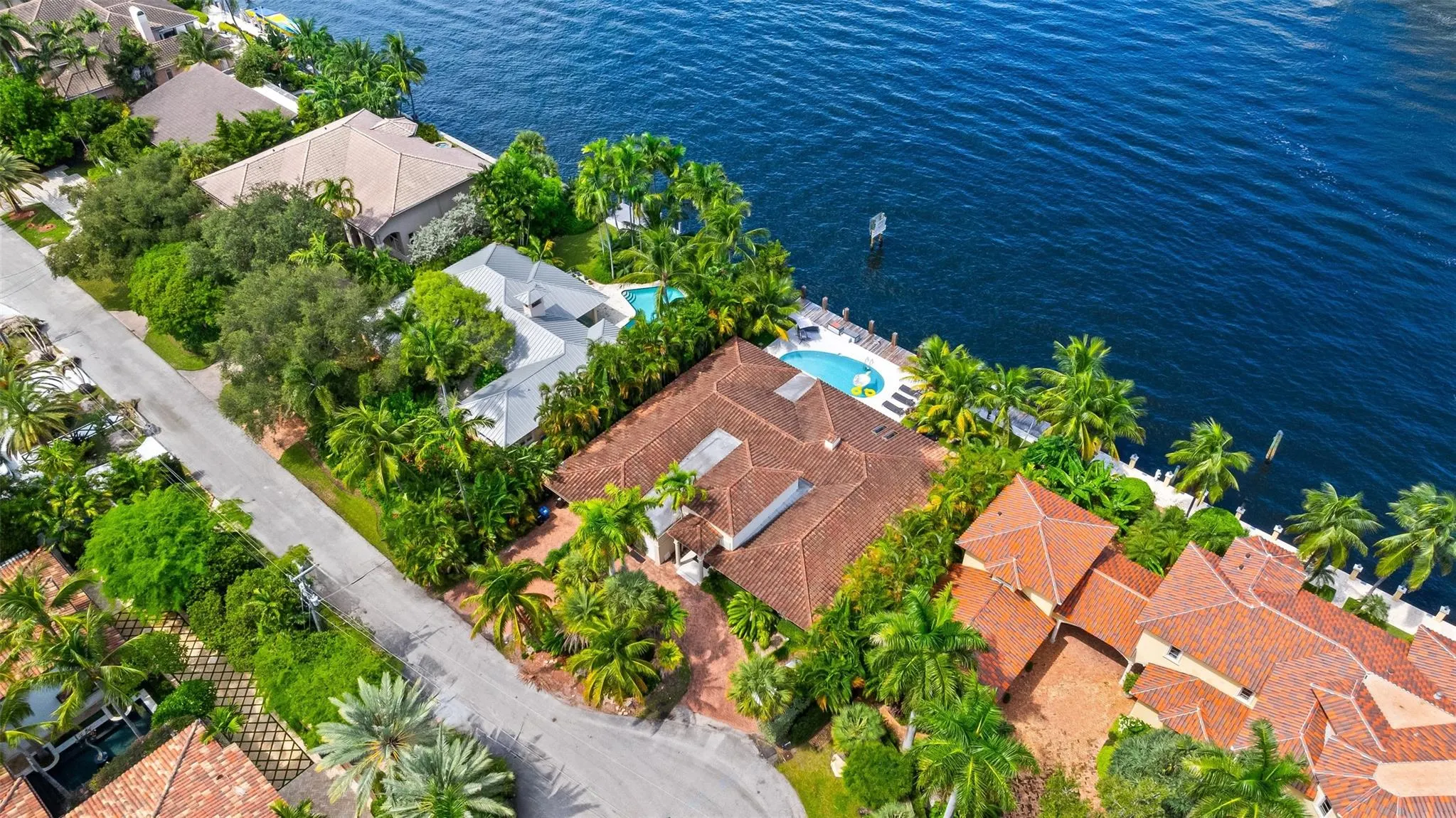 2701 Aqua Vista Blvd