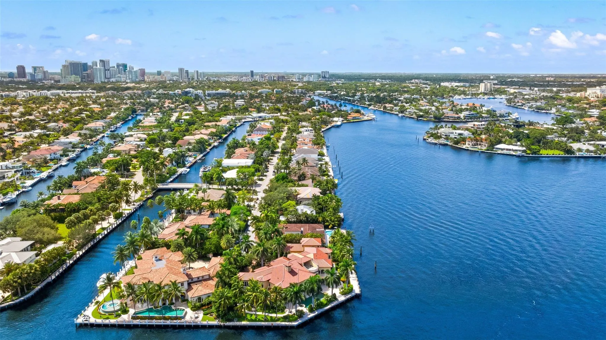 2701 Aqua Vista Blvd