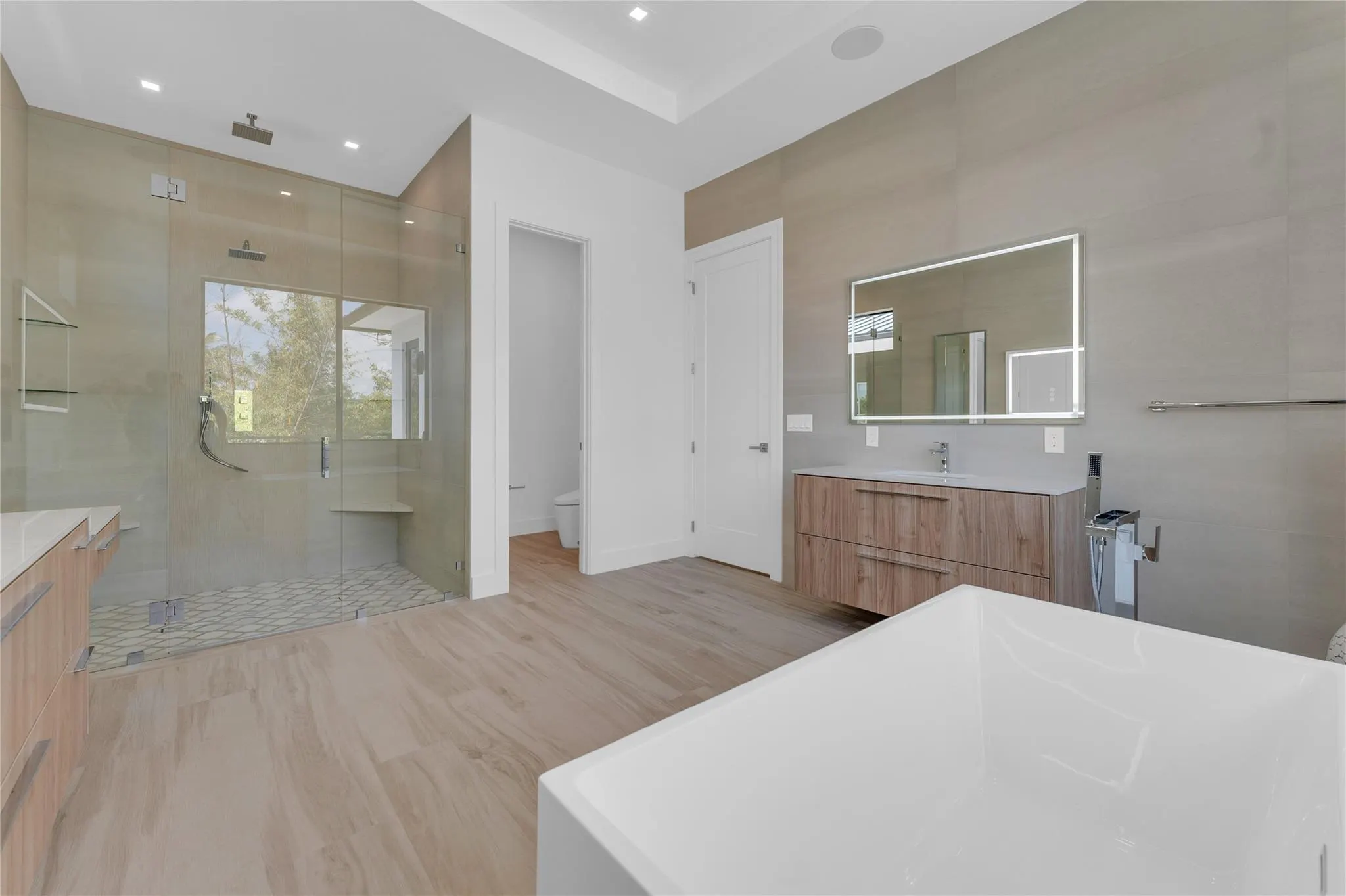 235 NE 11th Street