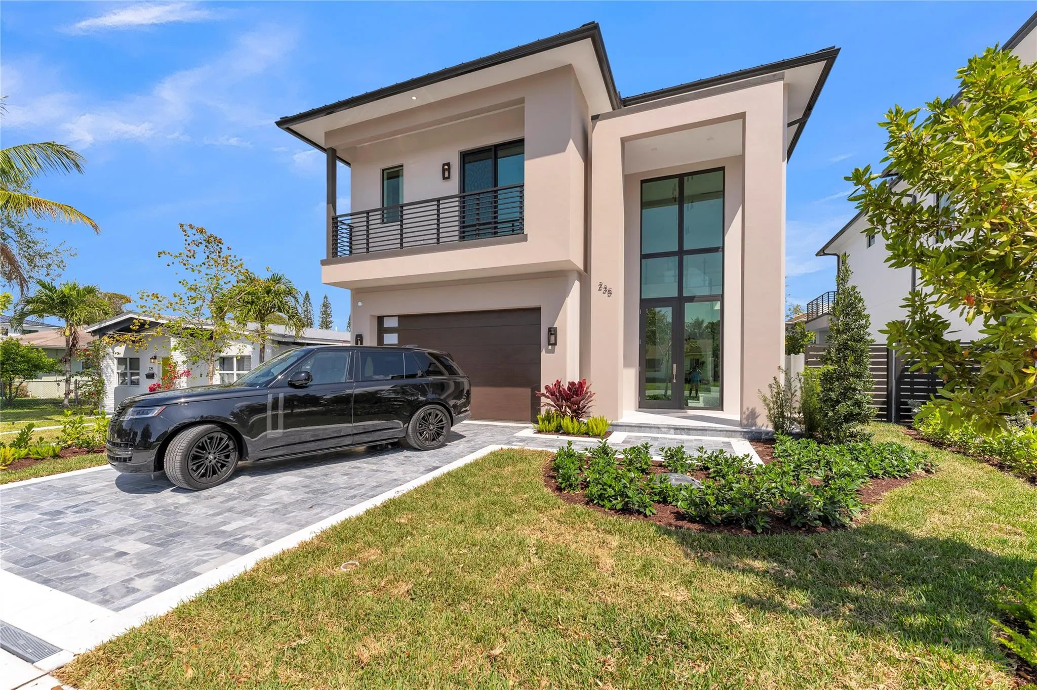 235 NE 11th Street