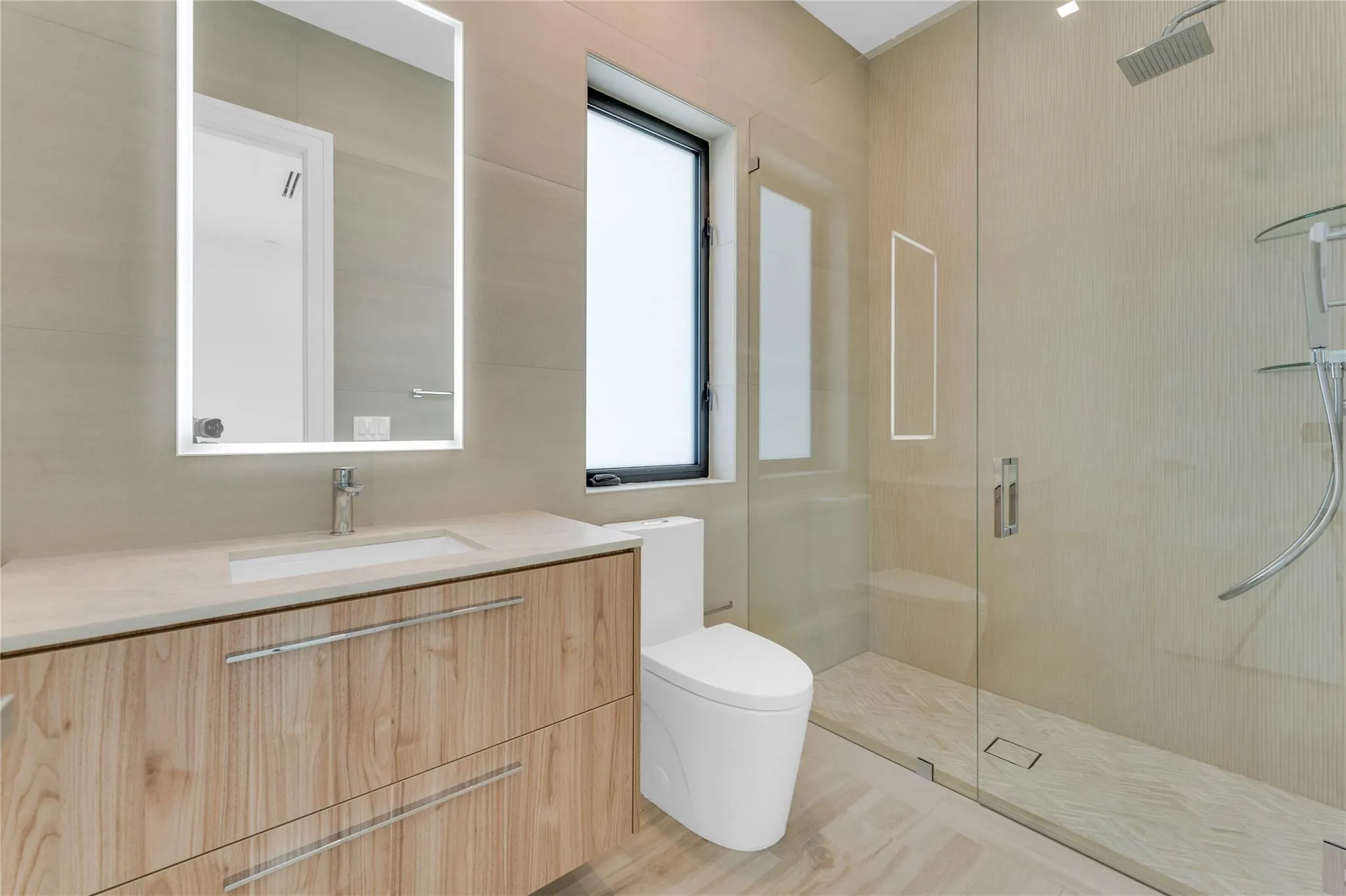 235 NE 11th Street