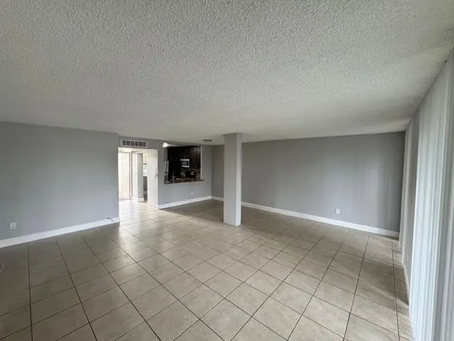 40 NW 76th Ave, #104-1