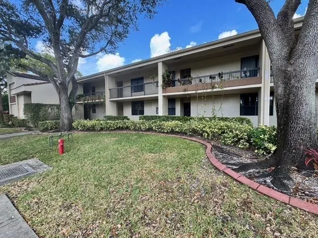40 NW 76th Ave, #104-1