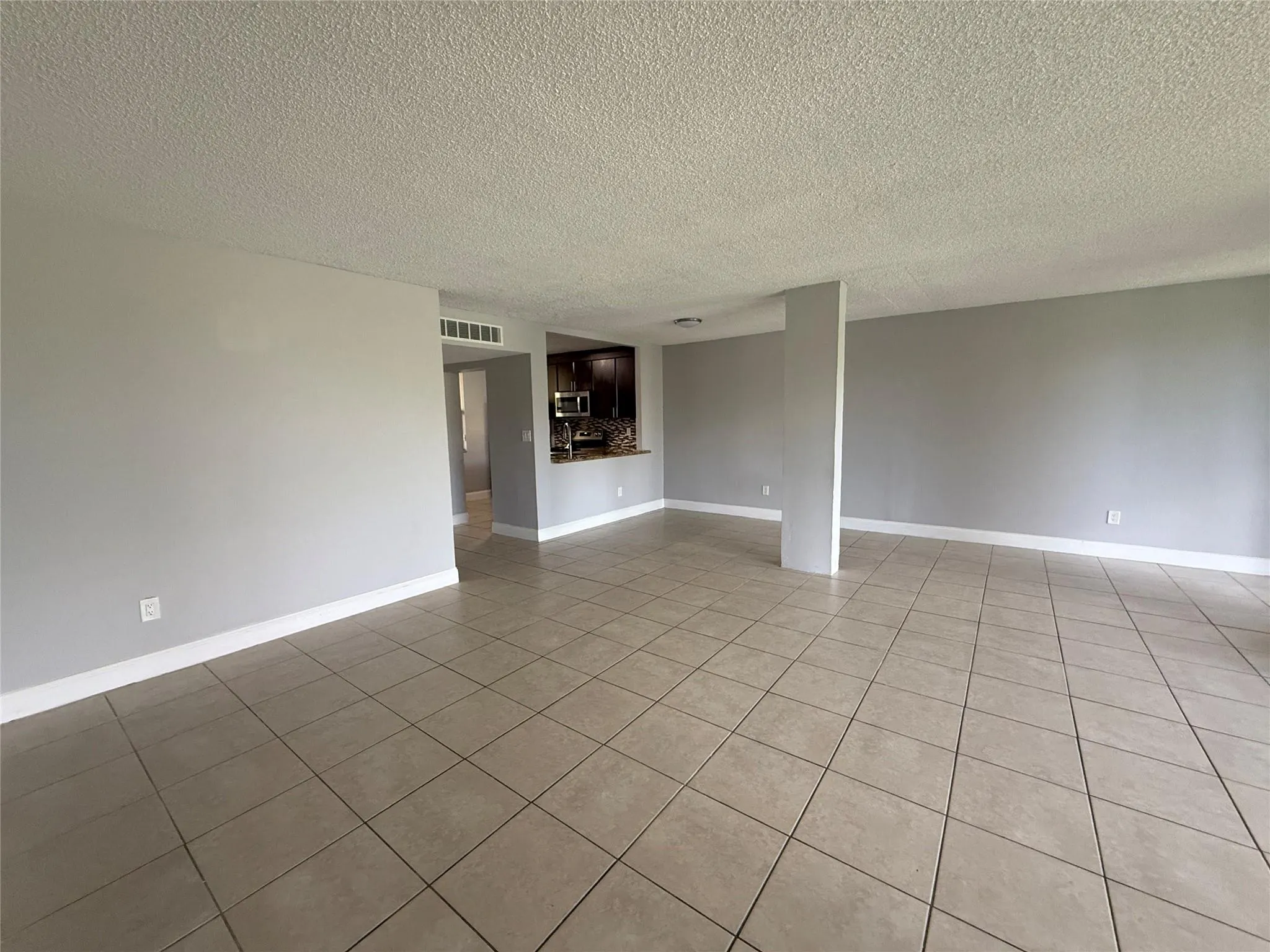 40 NW 76th Ave, #104-1