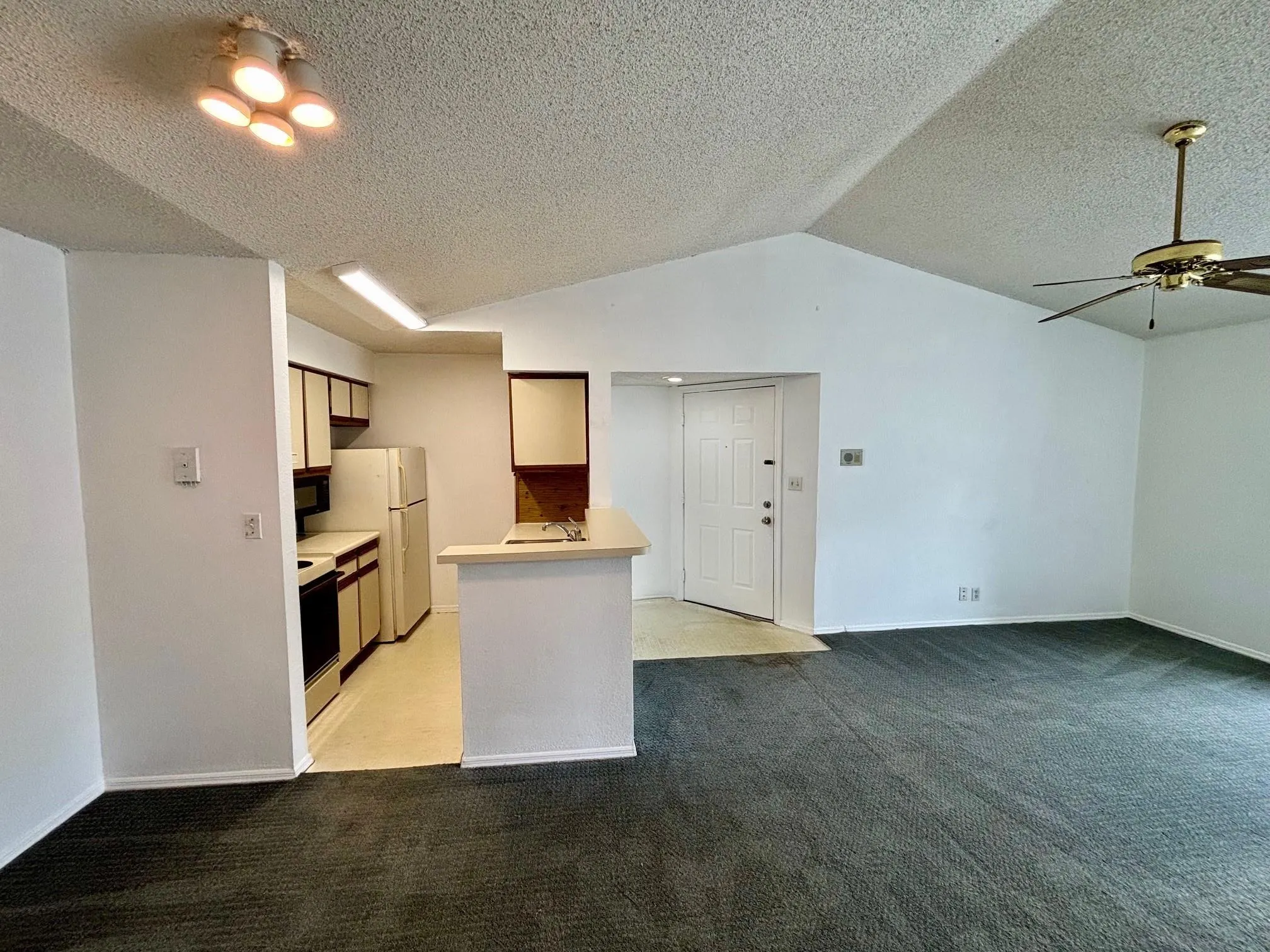 2796 S UNIVERSITY DR, #2207
