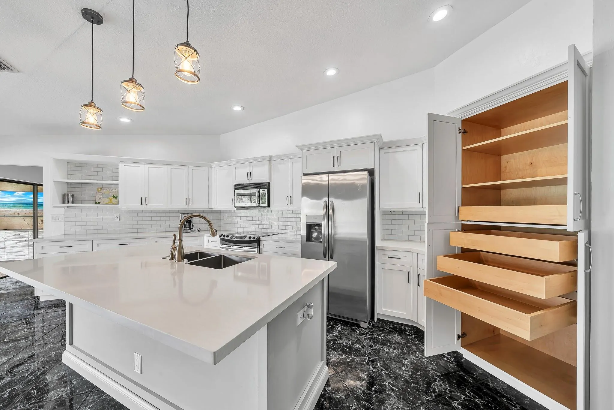 303 NW 105th Ter
