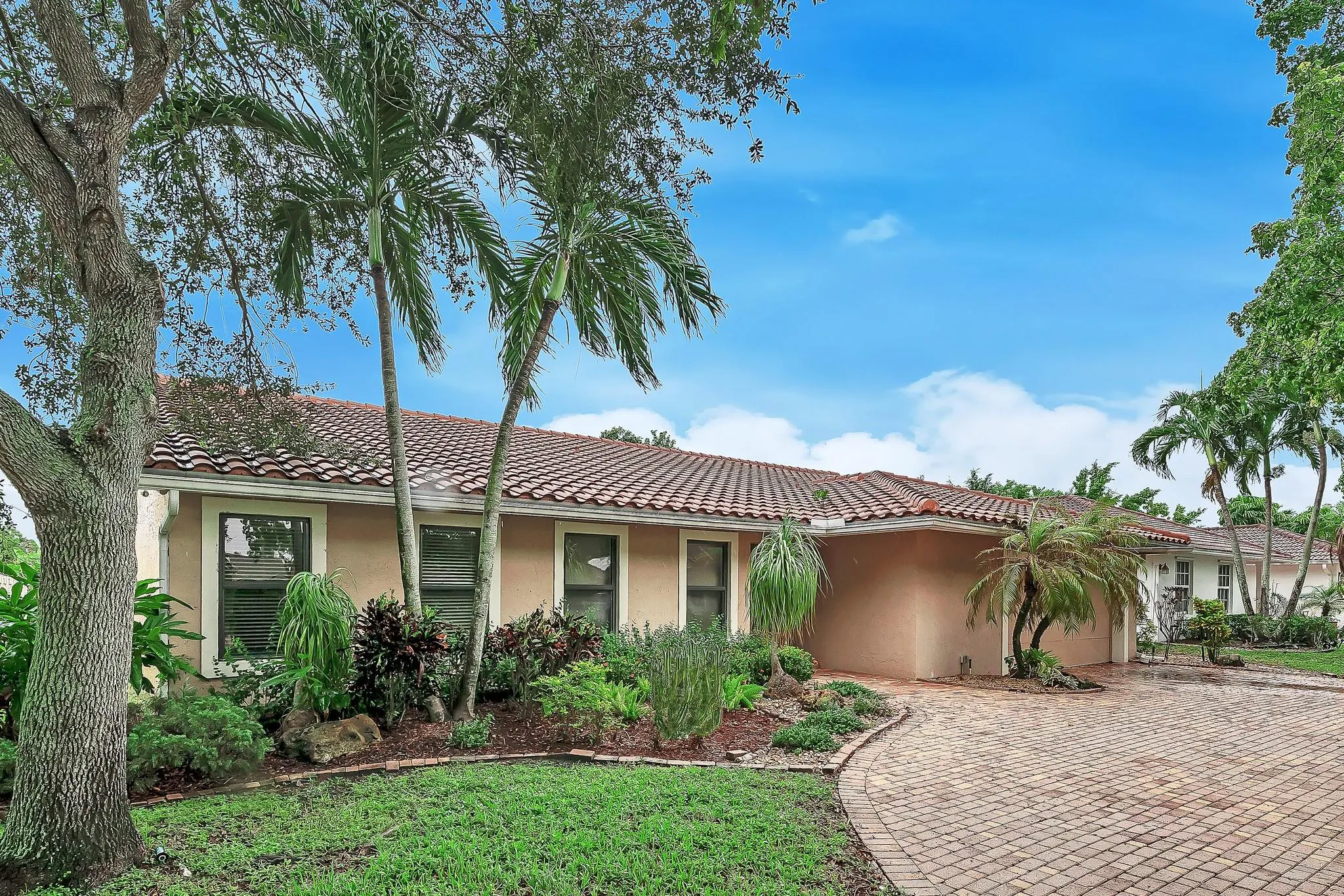 303 NW 105th Ter