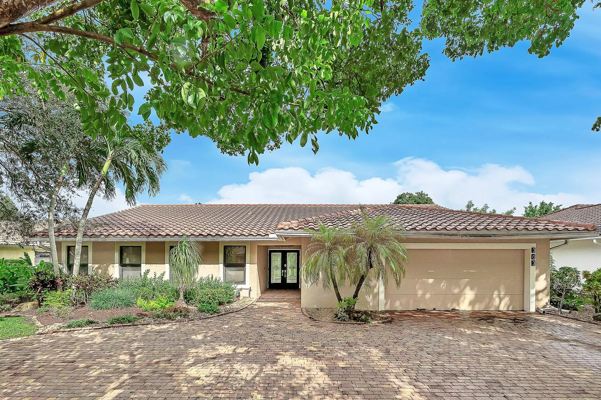 303 NW 105th Ter