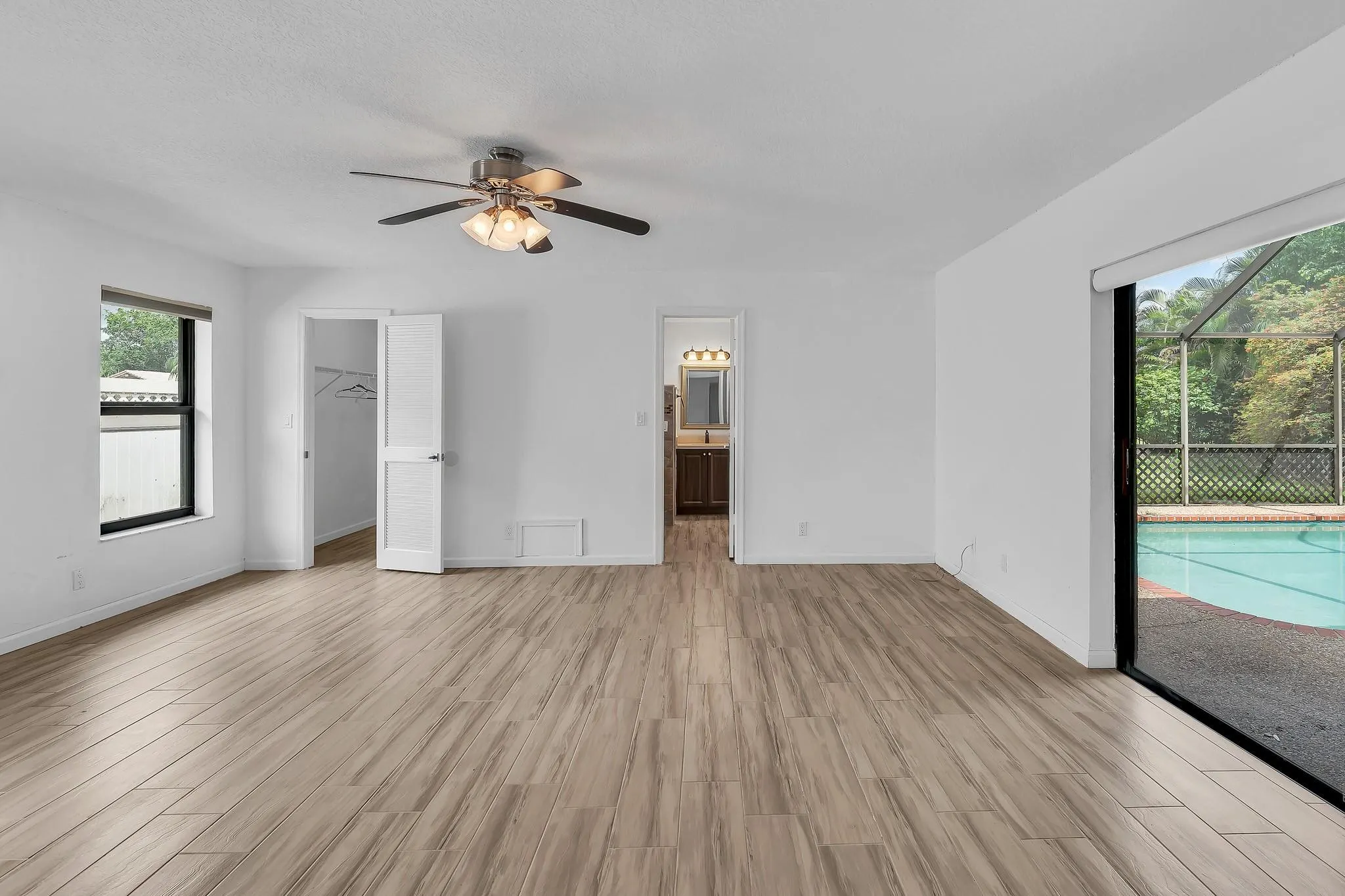 303 NW 105th Ter