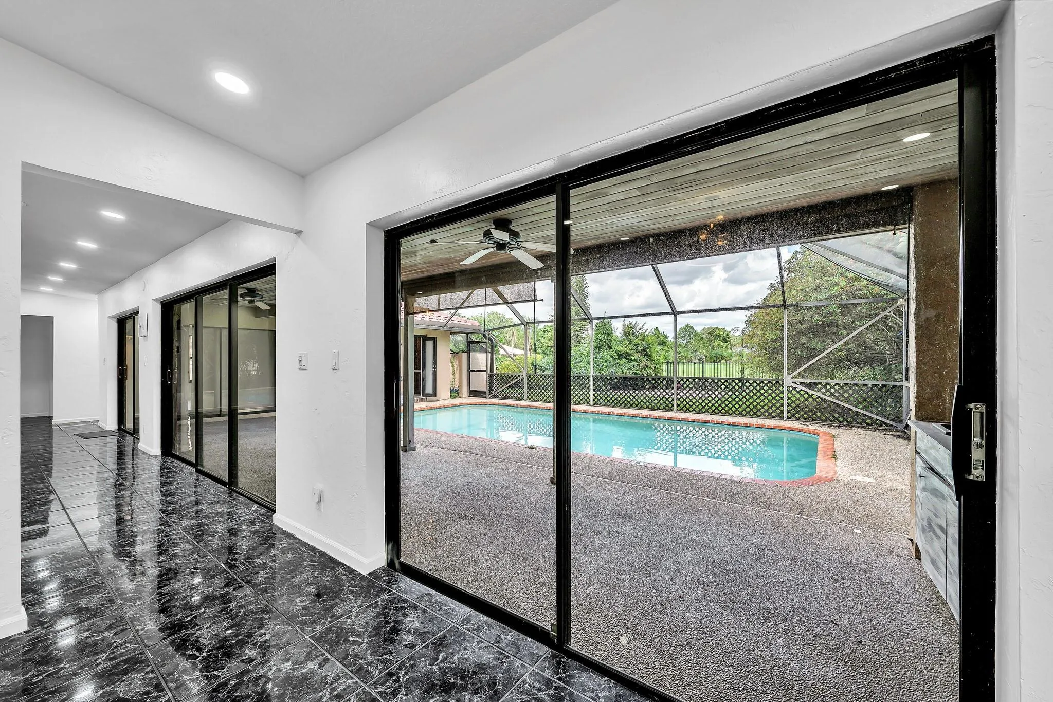 303 NW 105th Ter