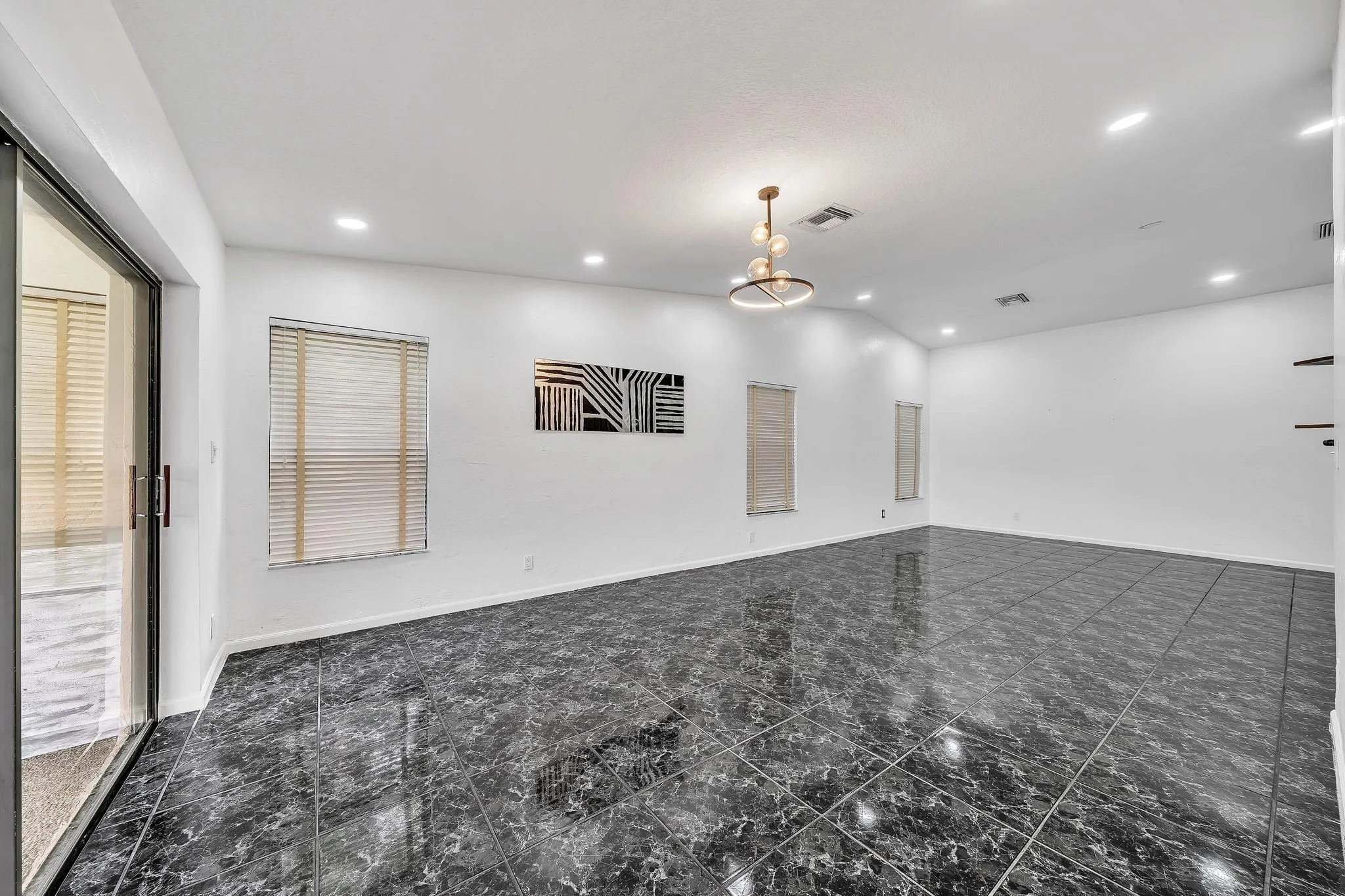 303 NW 105th Ter