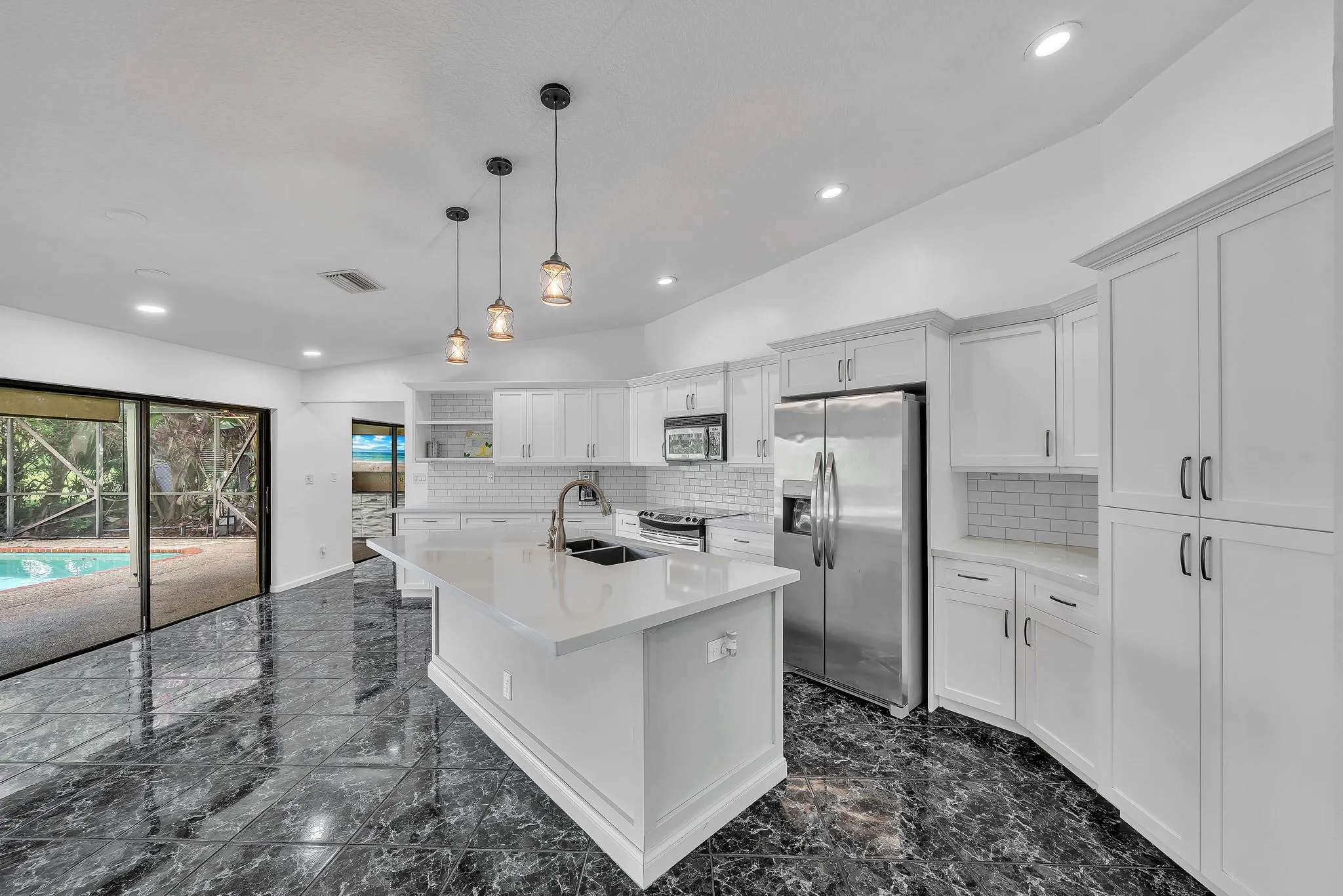 303 NW 105th Ter
