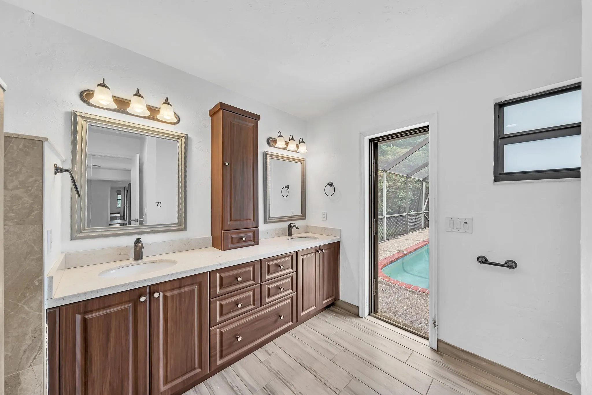 303 NW 105th Ter