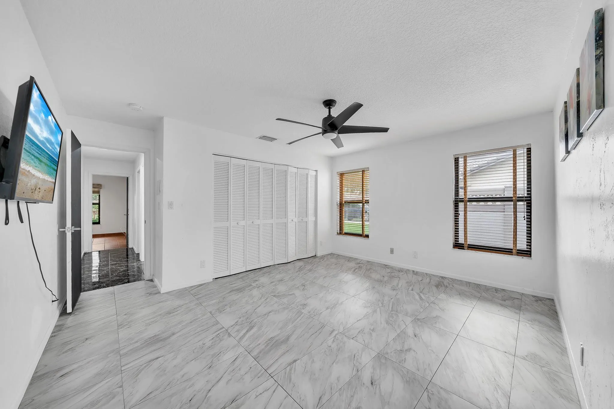 303 NW 105th Ter