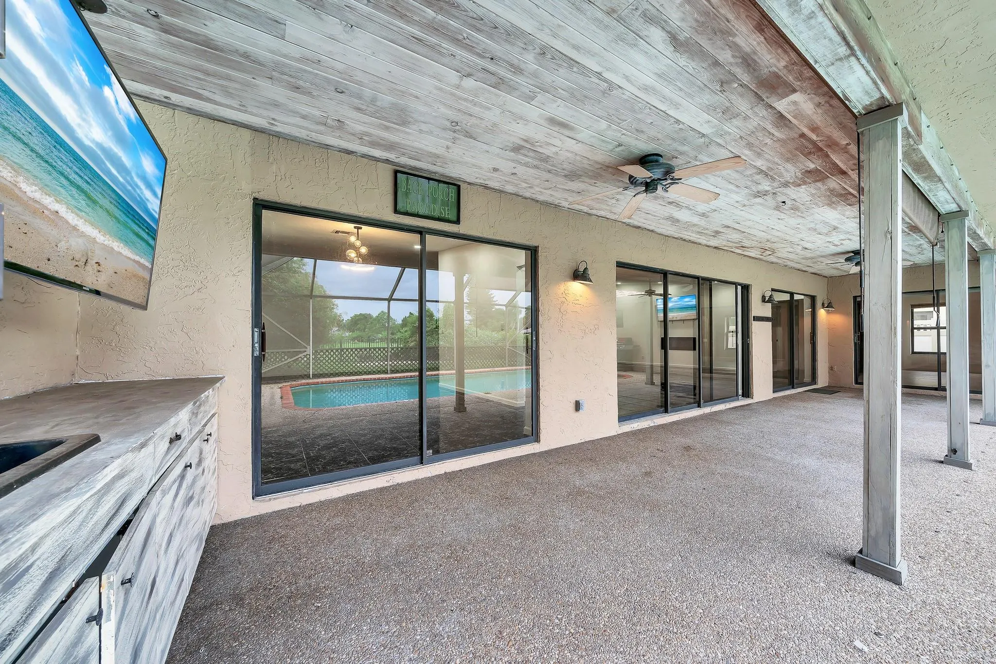 303 NW 105th Ter