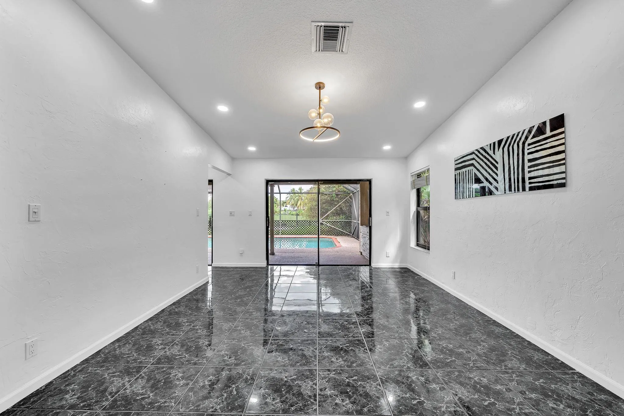 303 NW 105th Ter