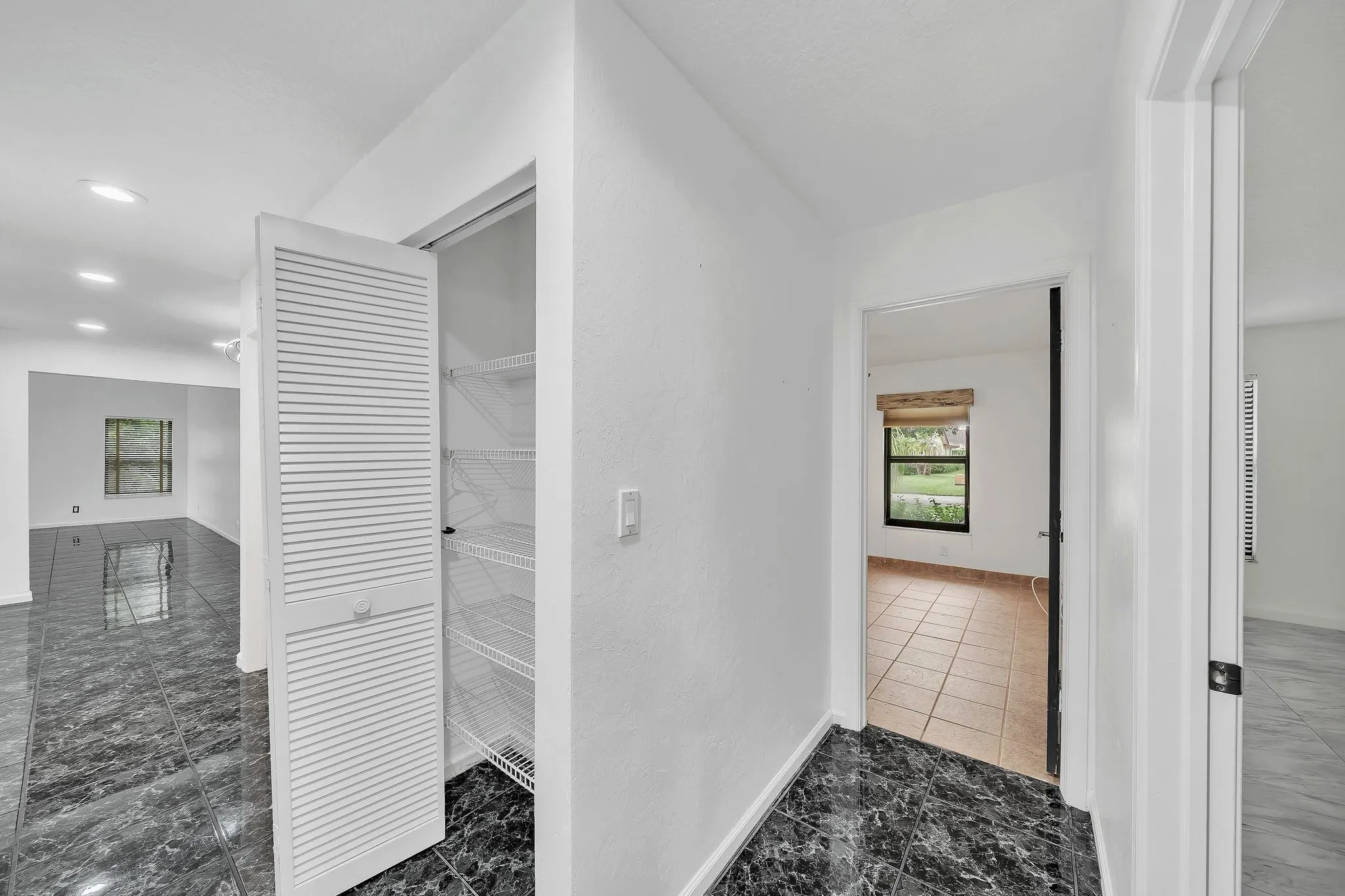 303 NW 105th Ter
