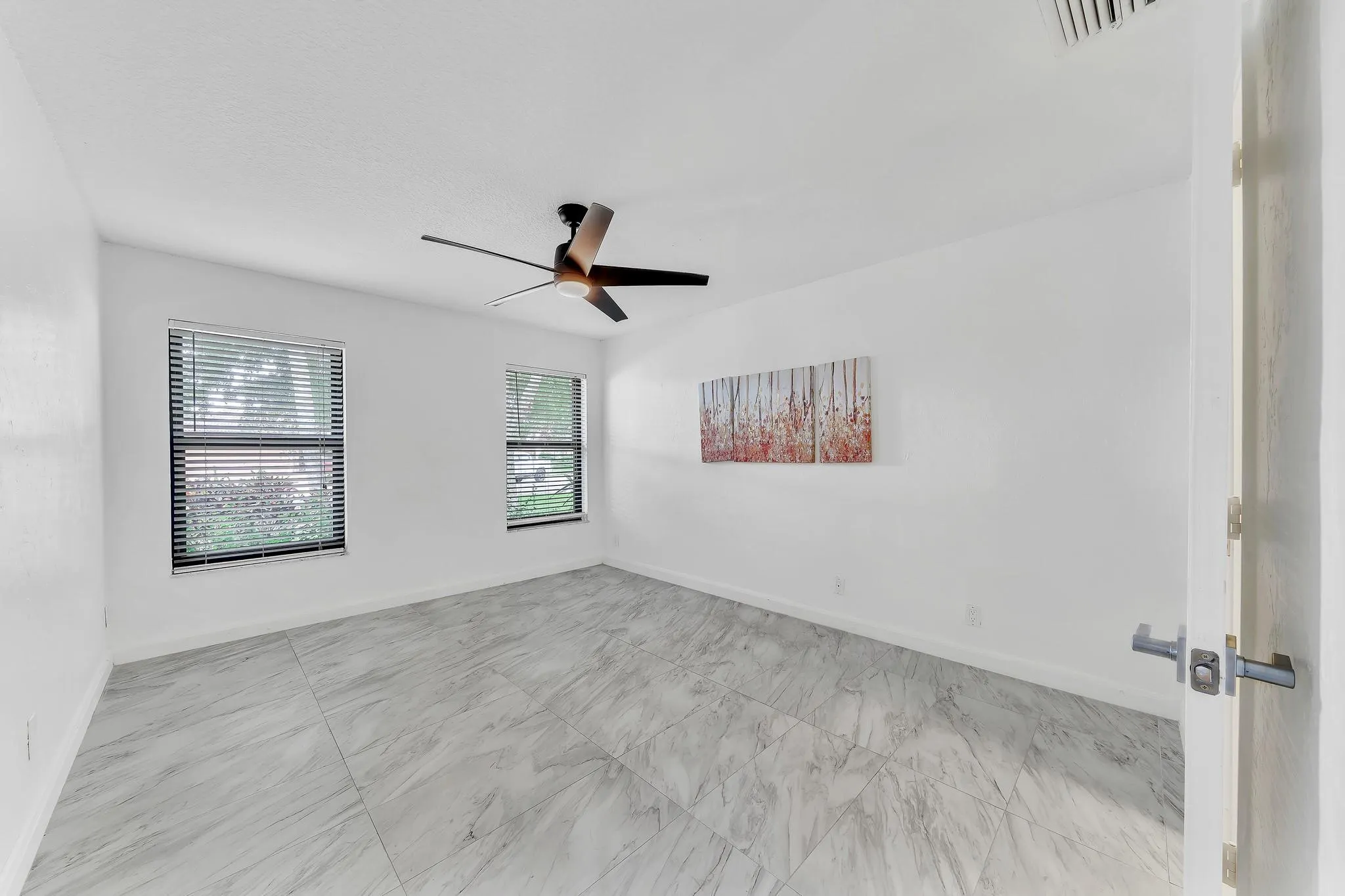 303 NW 105th Ter