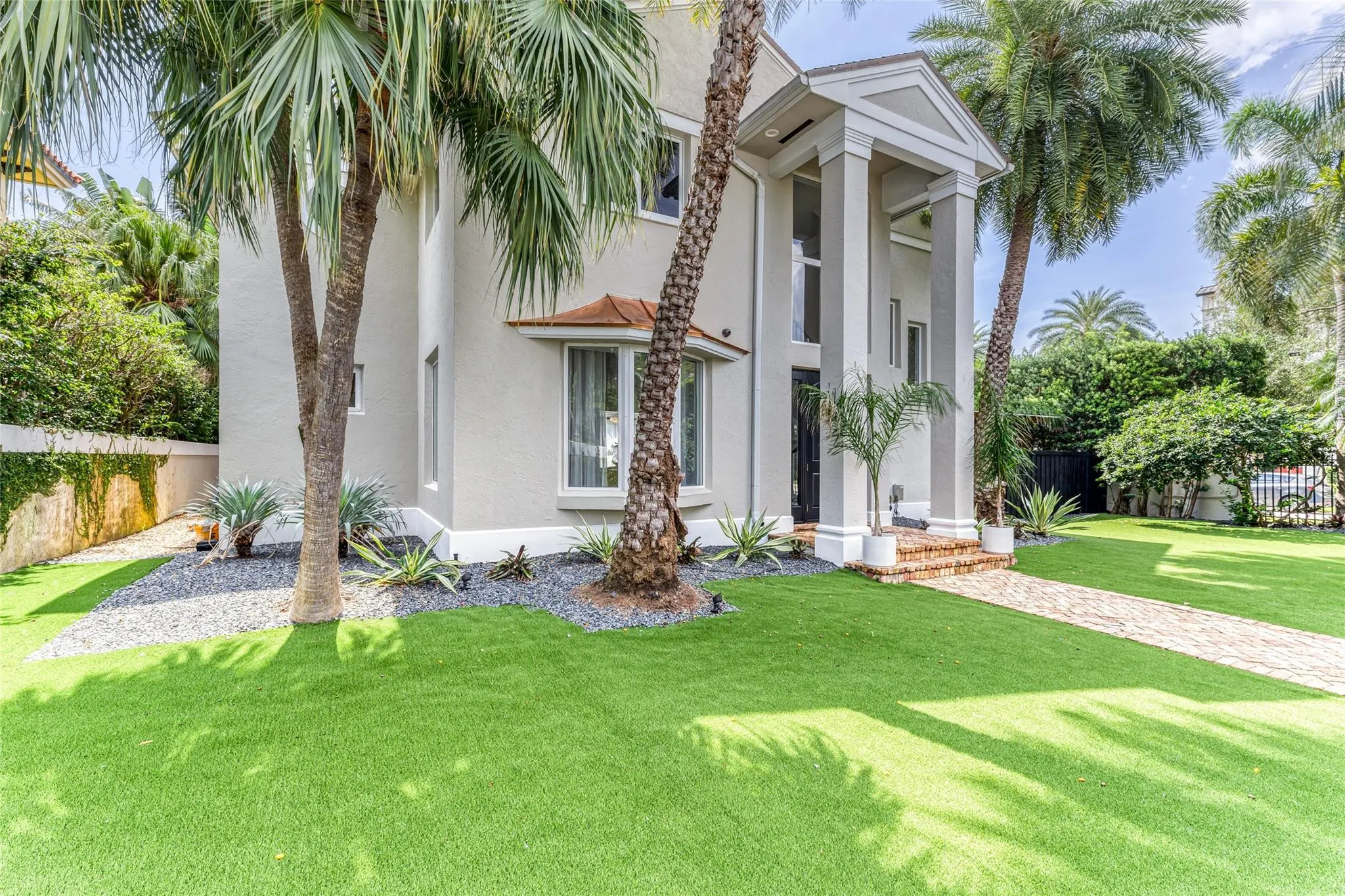 524 Poinciana Dr.