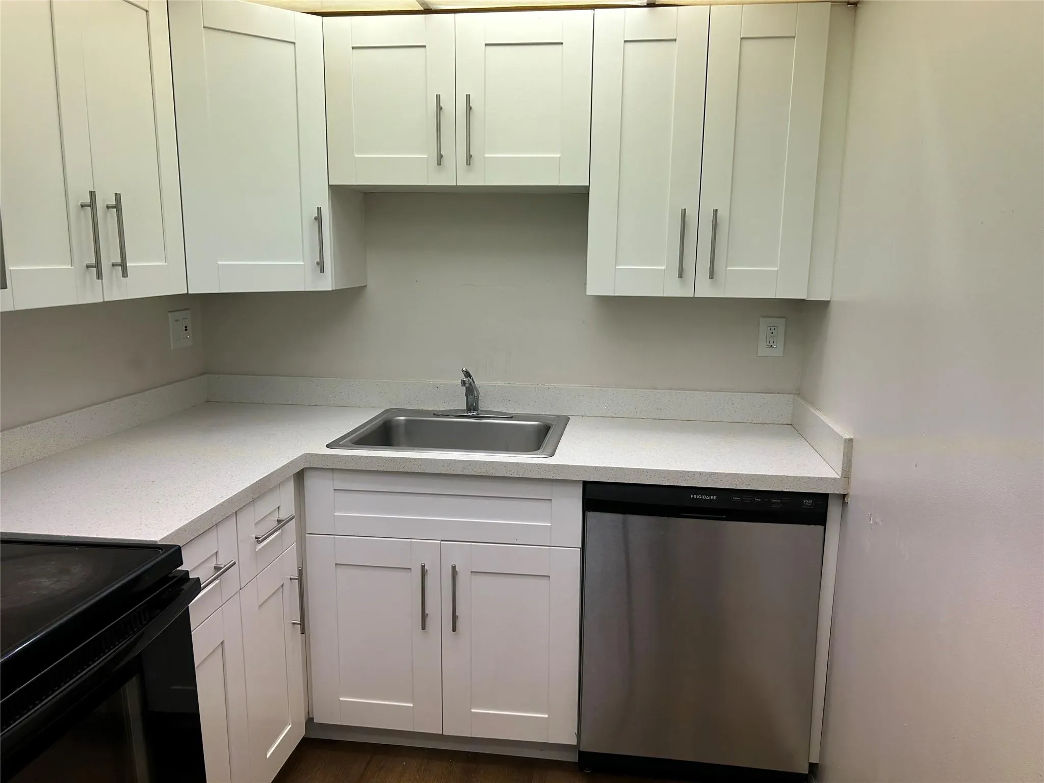 3700 N Pine Island Rd, #310