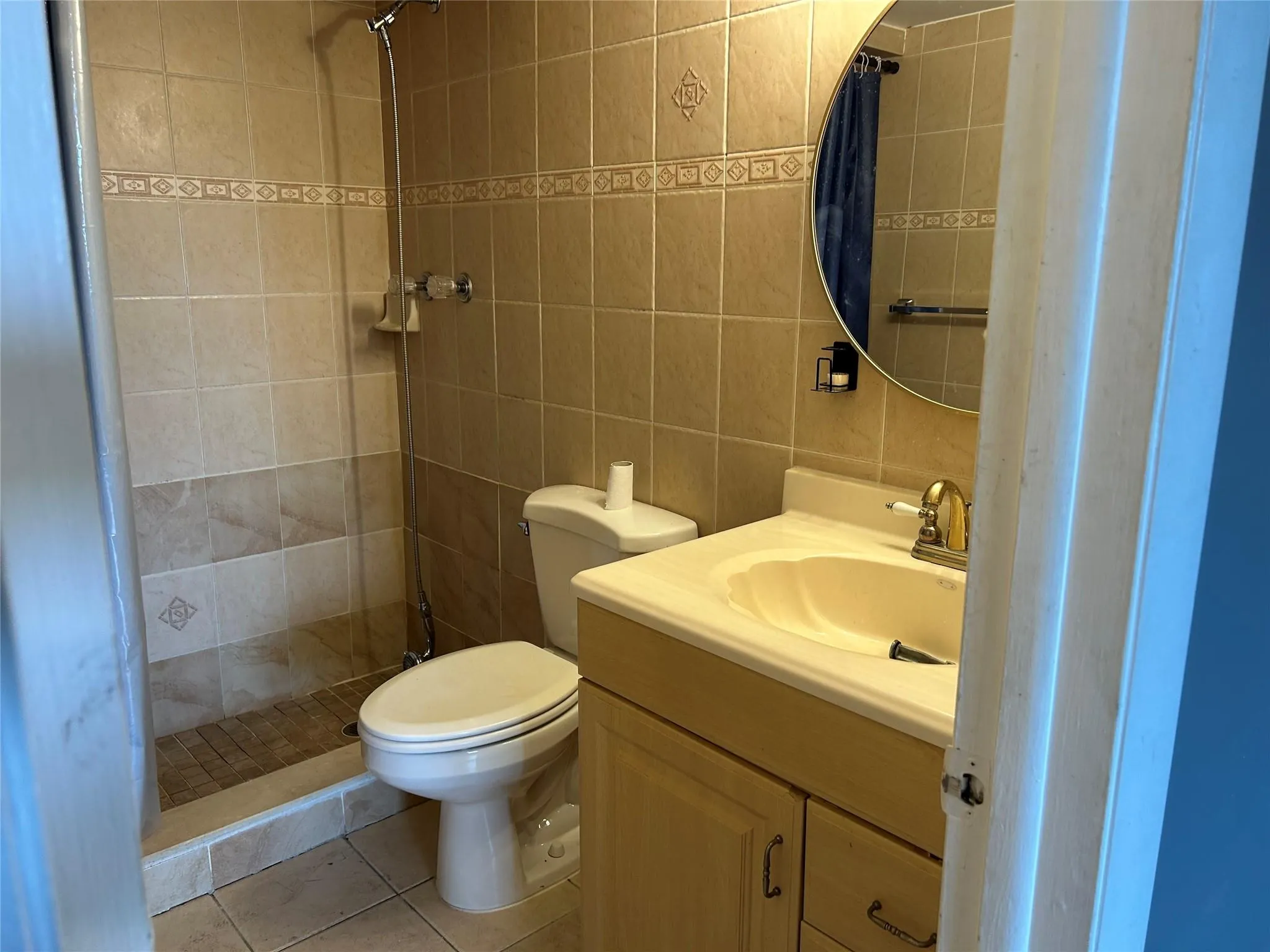 3700 N Pine Island Rd, #310