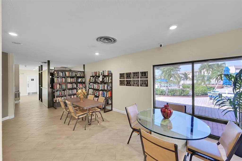 9481 Sunrise Lakes Blvd, #310