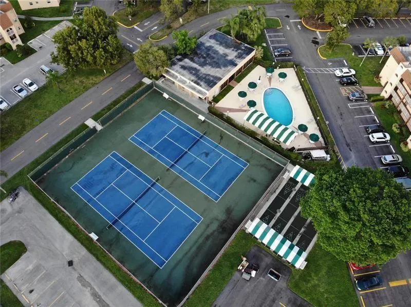 9481 Sunrise Lakes Blvd, #310