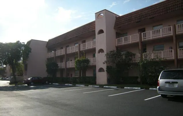 9481 Sunrise Lakes Blvd, #310