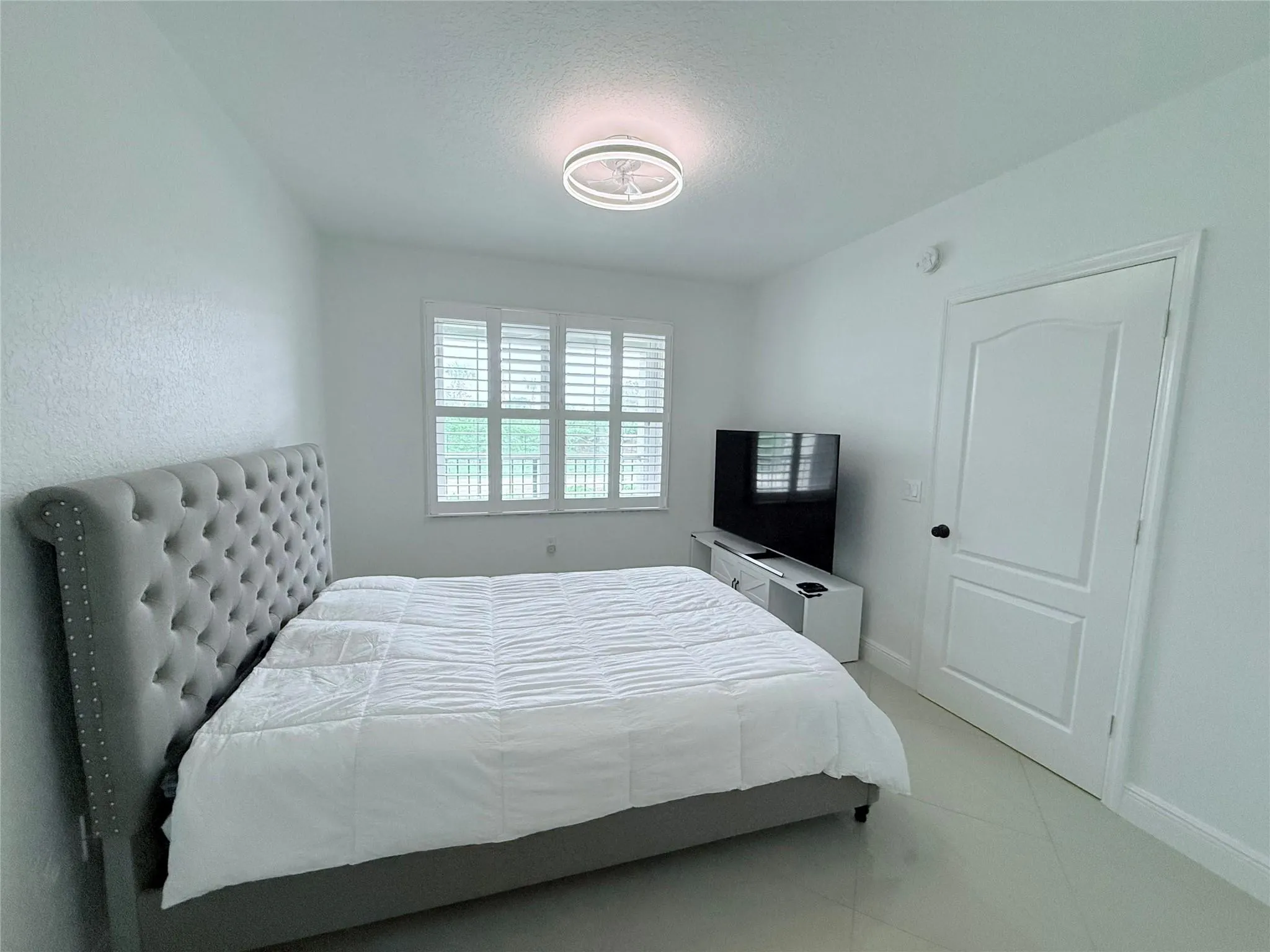 805 Belmont Pl, #805