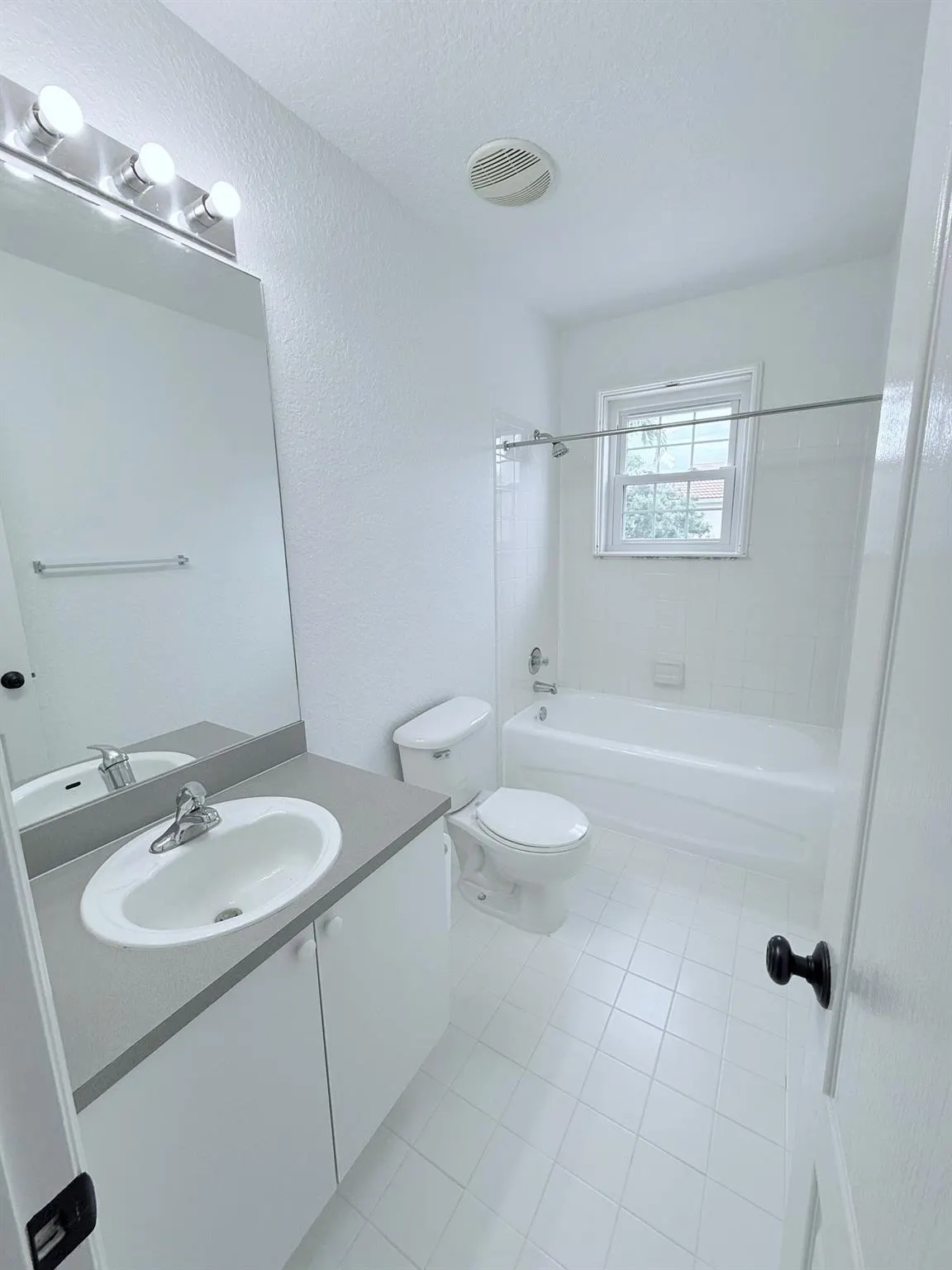 805 Belmont Pl, #805