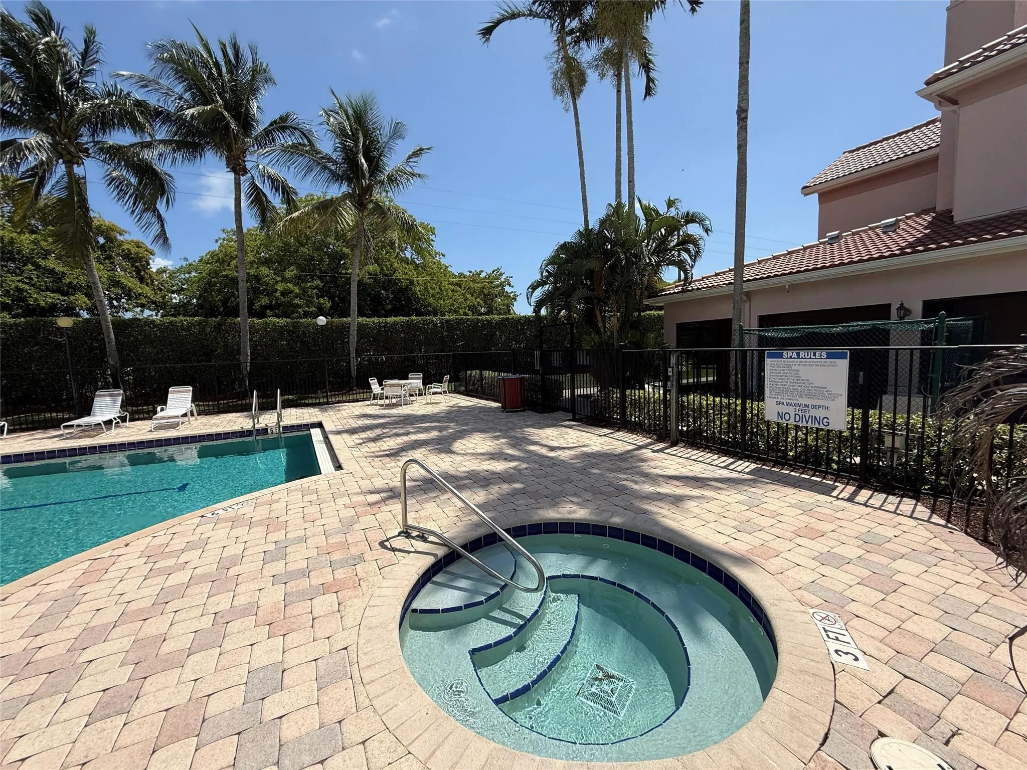 805 Belmont Pl, #805