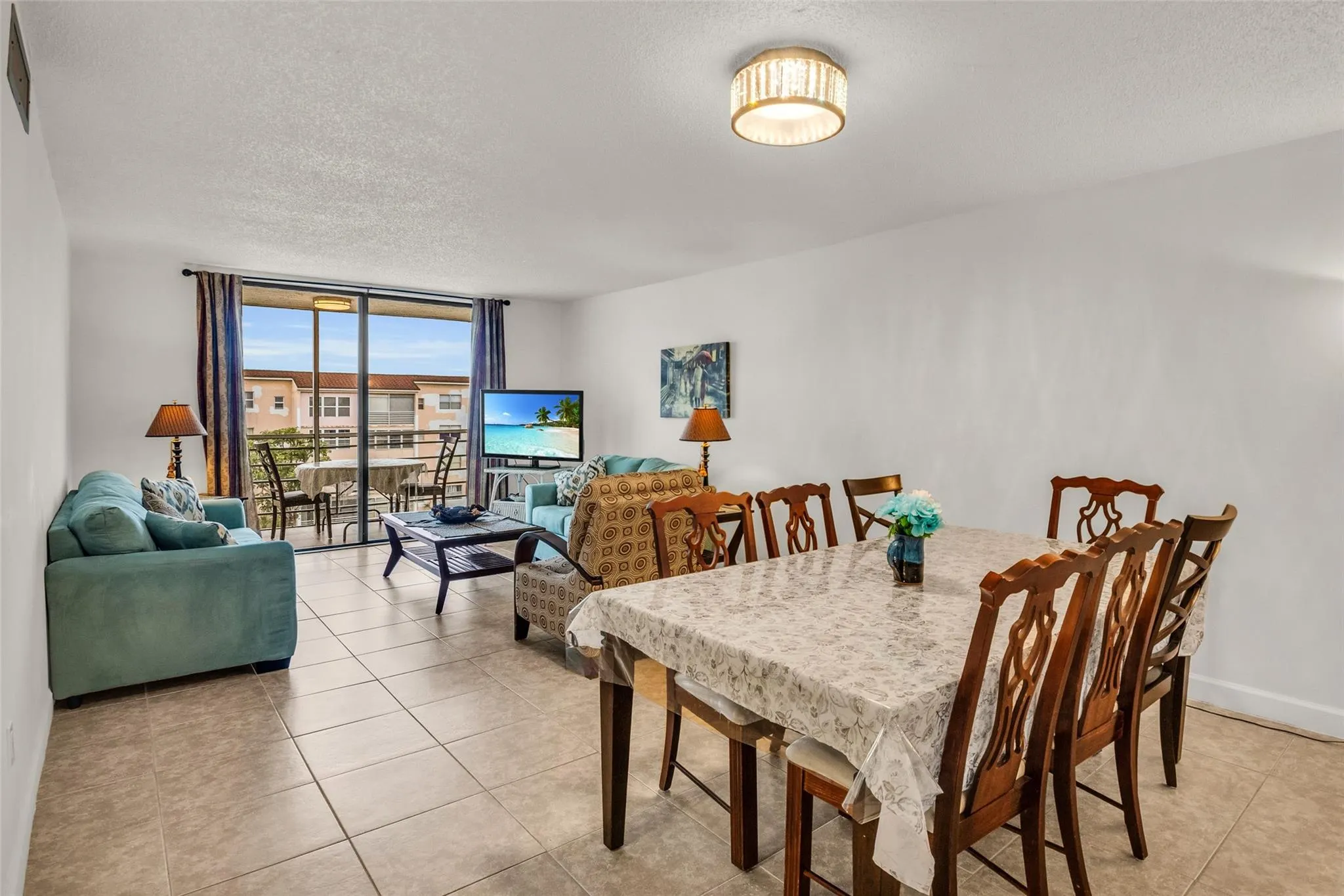 2840 Somerset Dr, #403
