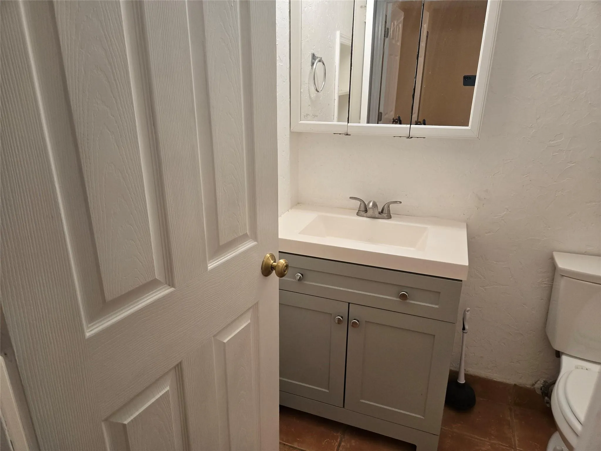 11210 NW 39th St
