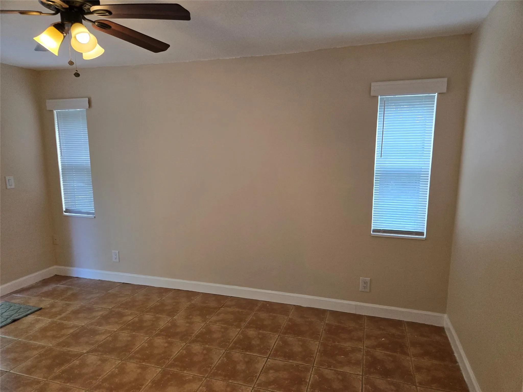 11210 NW 39th St