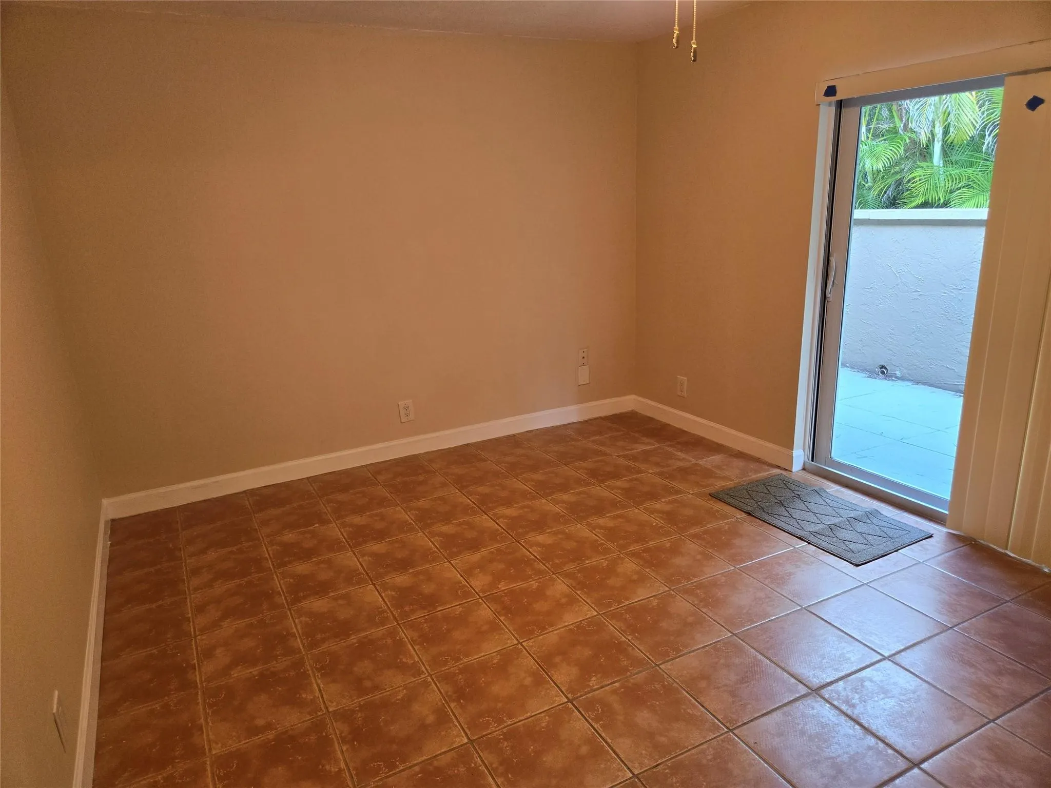 11210 NW 39th St