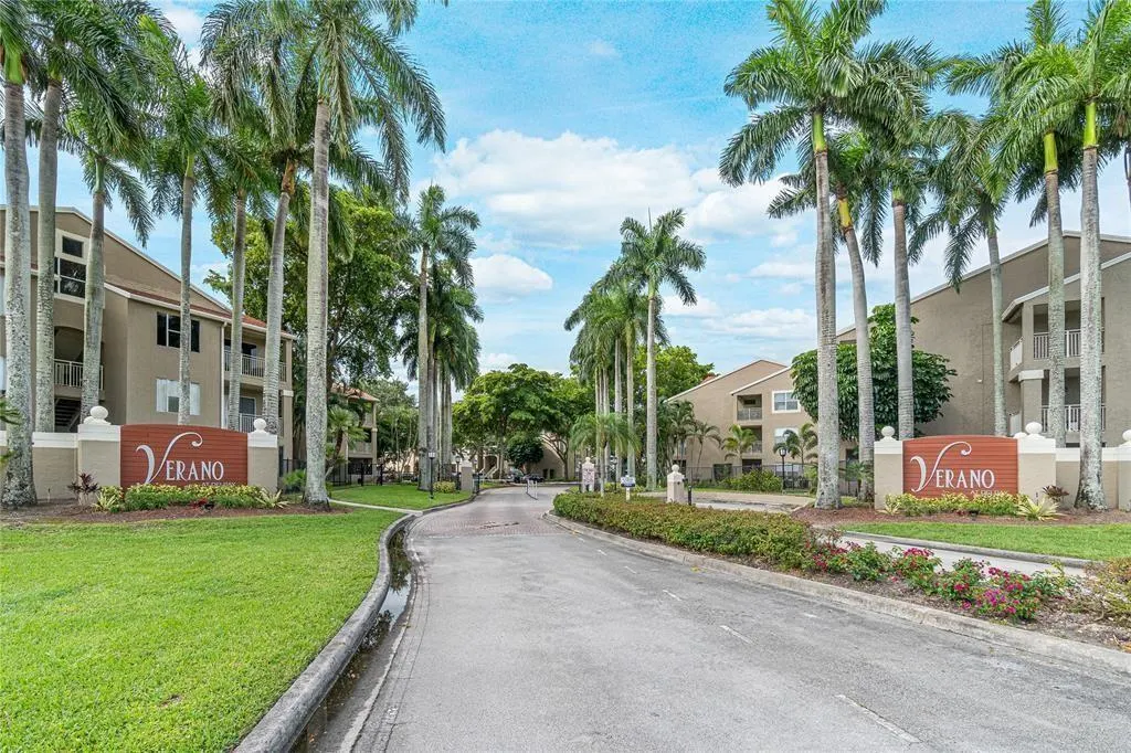 1780 Palm Cove Blvd, #6-102